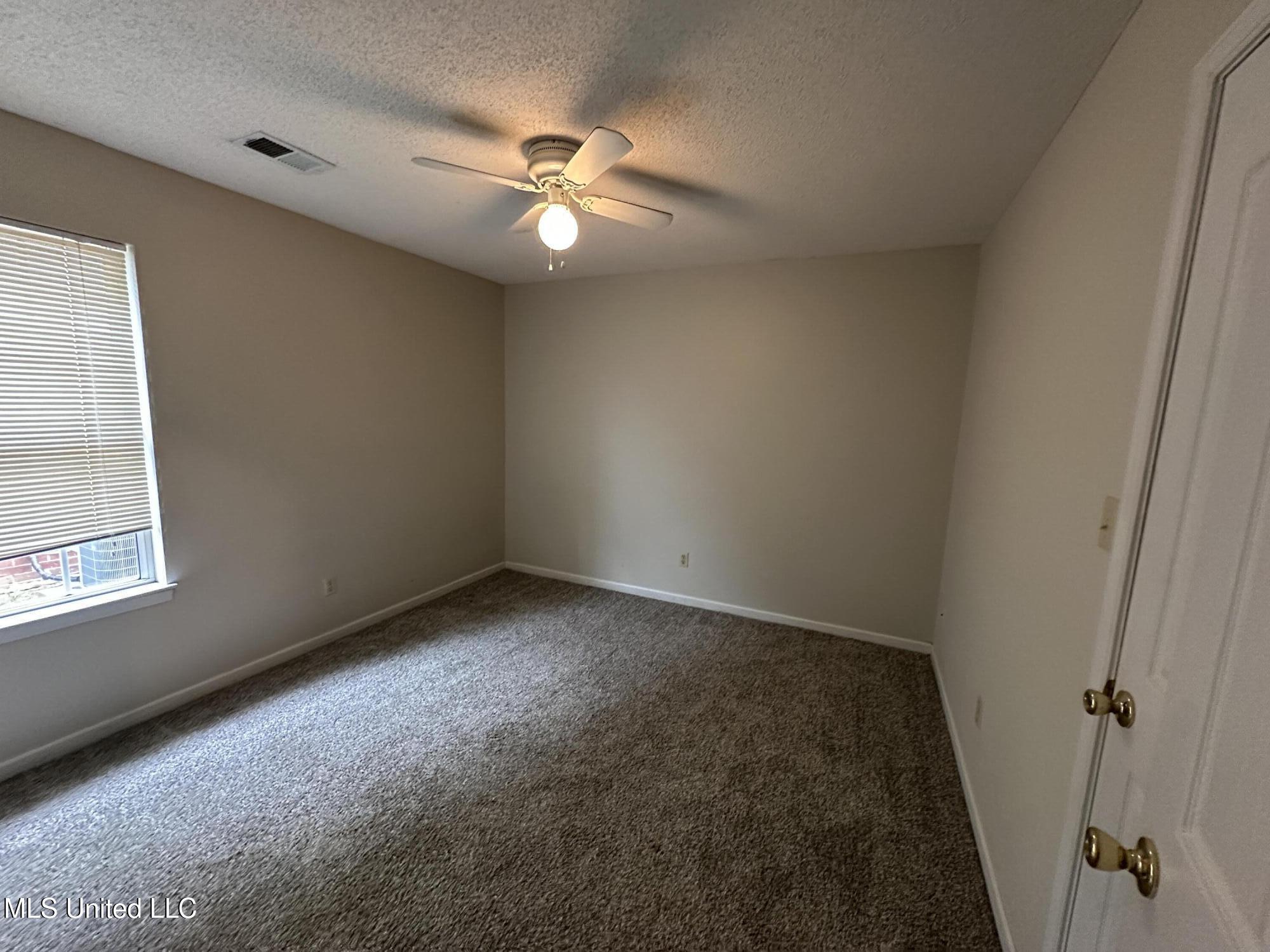 1664 Thomas Street Property Photo 15