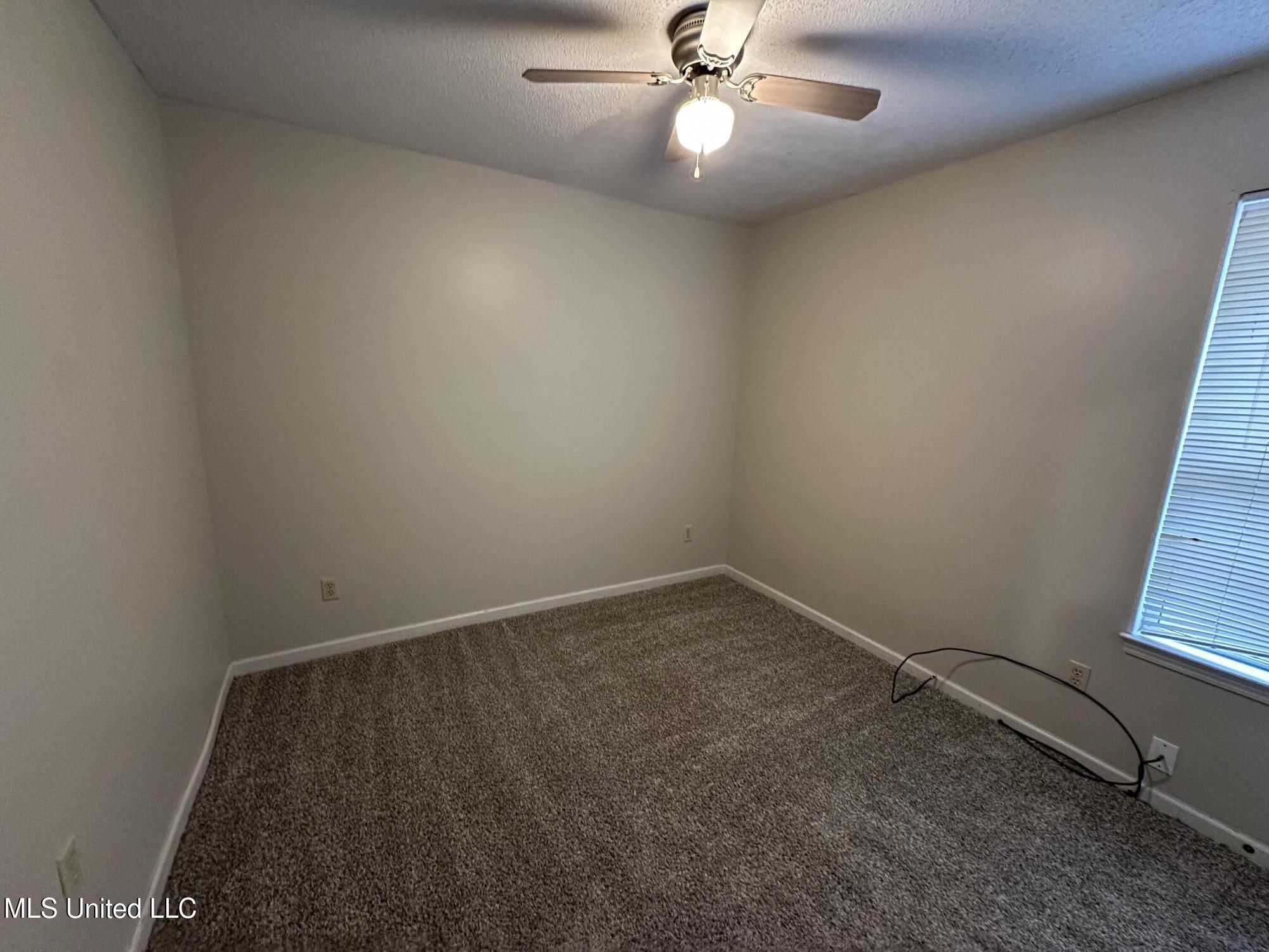 1664 Thomas Street Property Photo 16