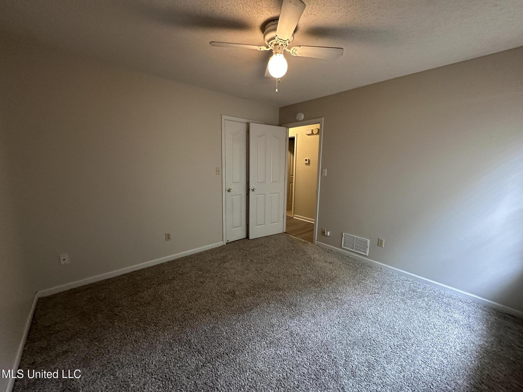 1664 Thomas Street Property Photo 18