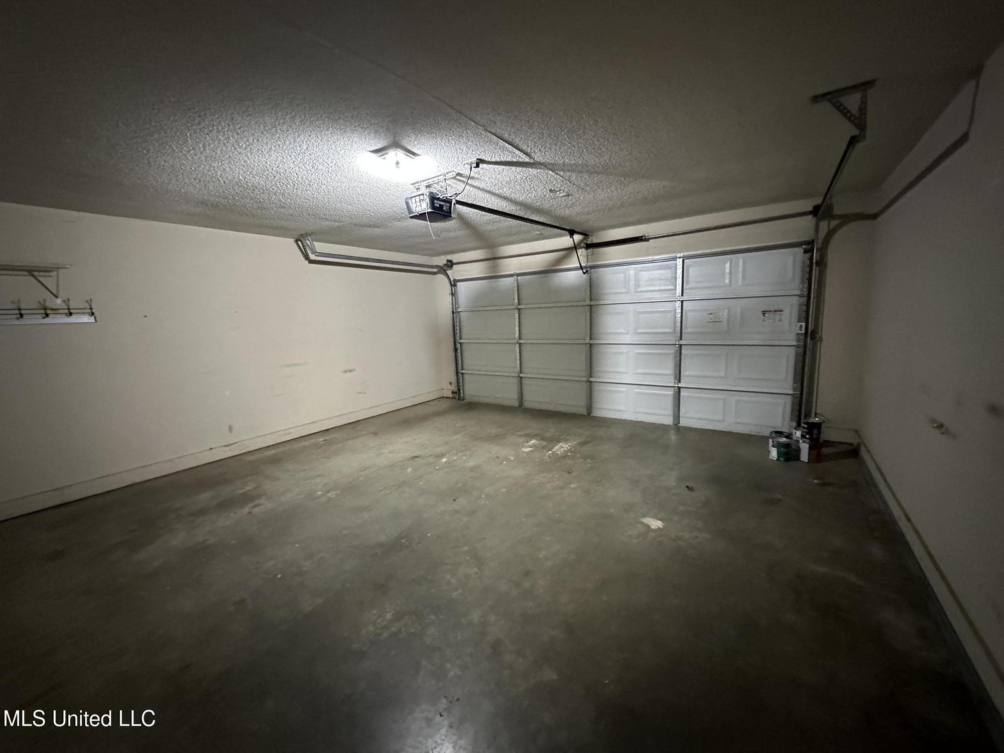 1664 Thomas Street Property Photo 20