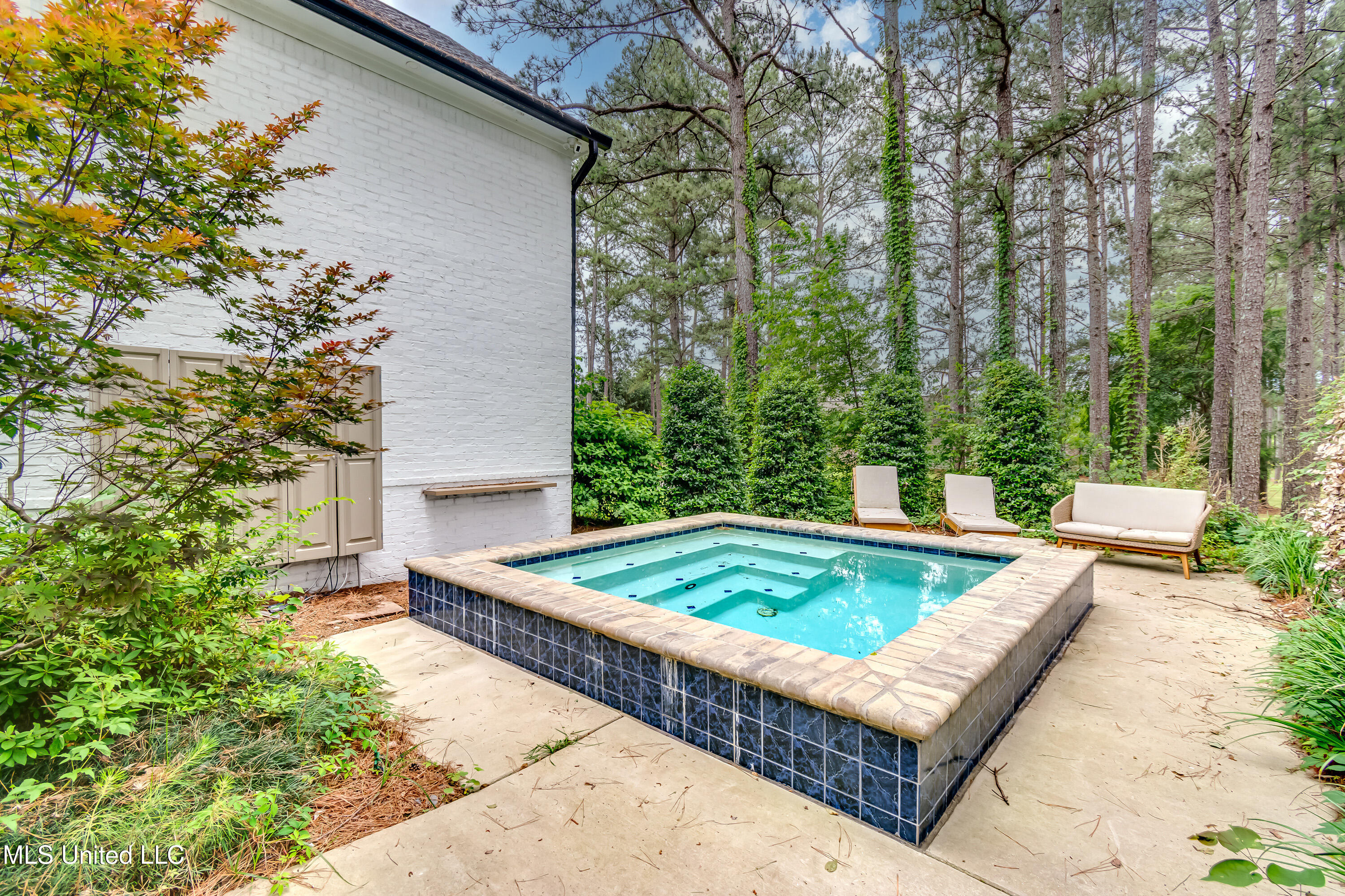 107 Chadwyck Court Property Photo 7