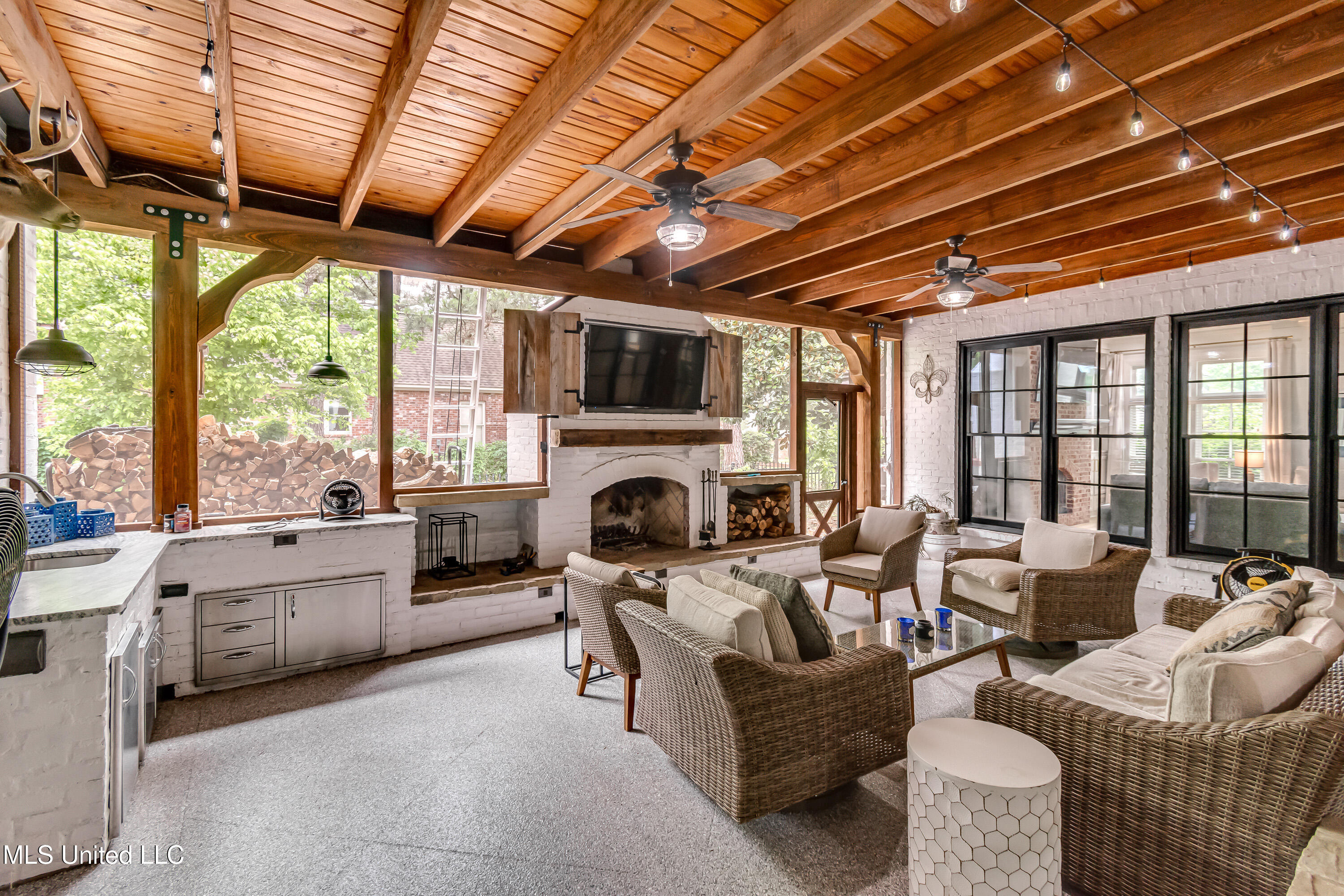 107 Chadwyck Court Property Photo 12