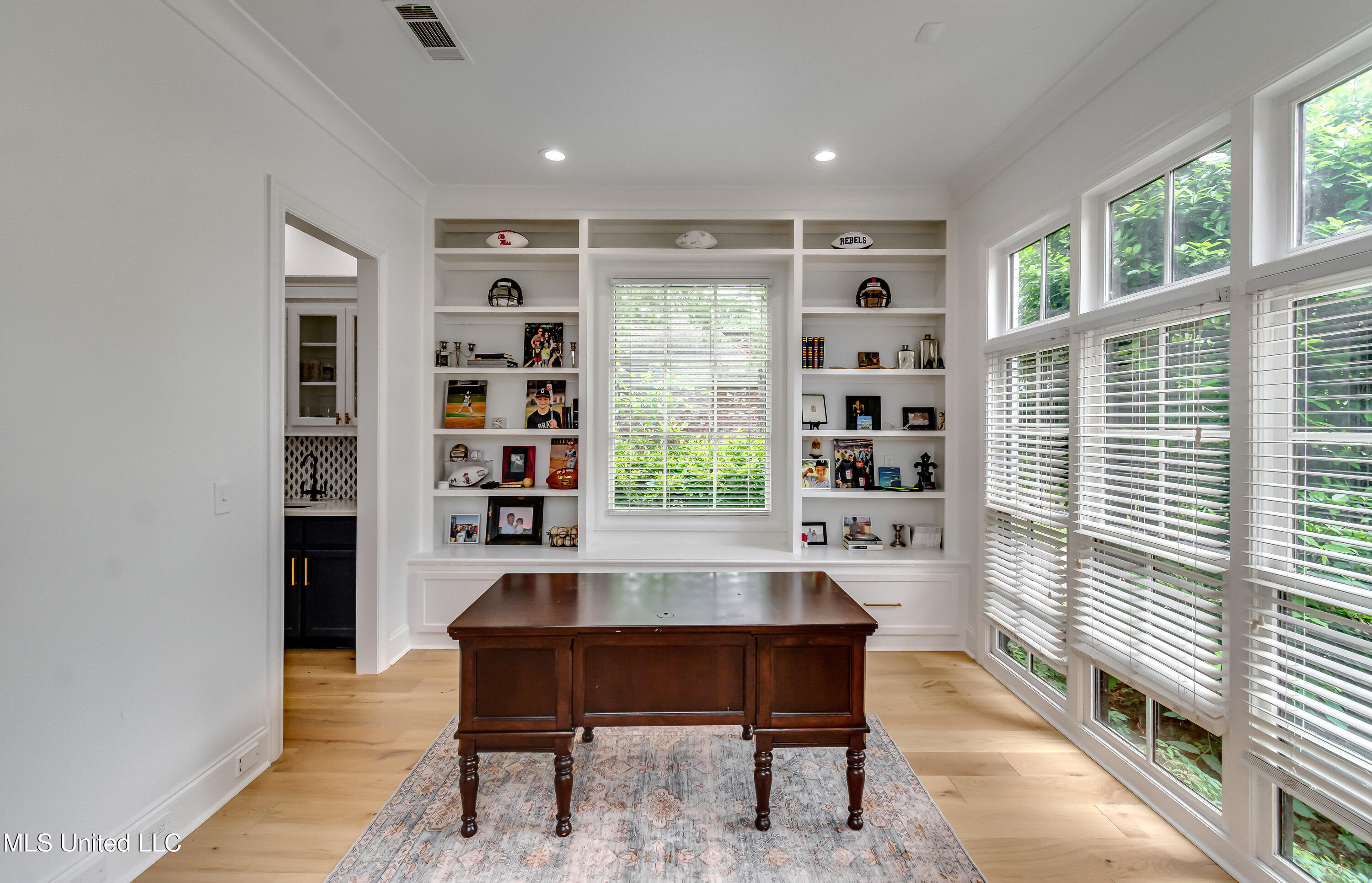 107 Chadwyck Court Property Photo 15