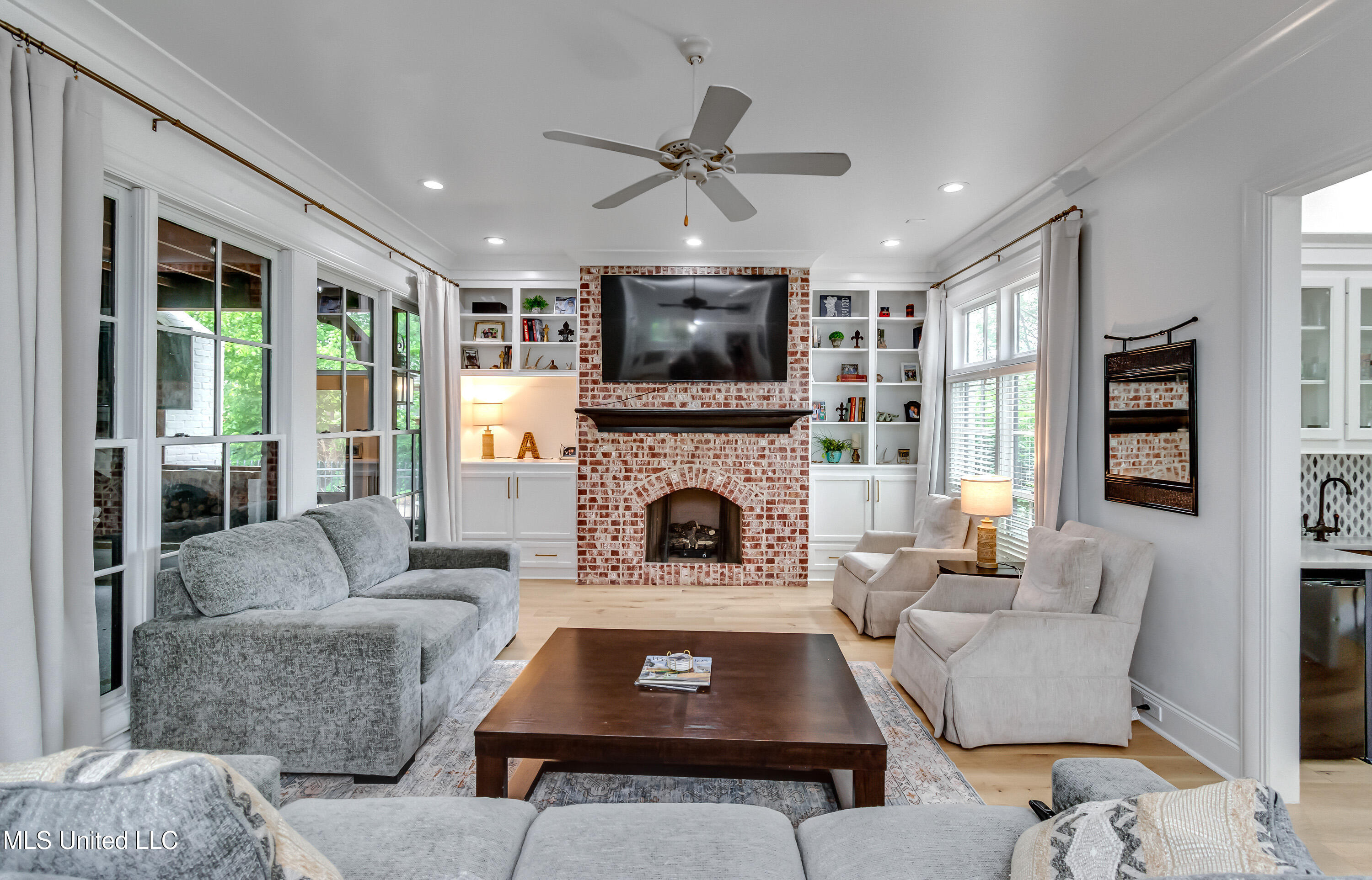 107 Chadwyck Court Property Photo 25