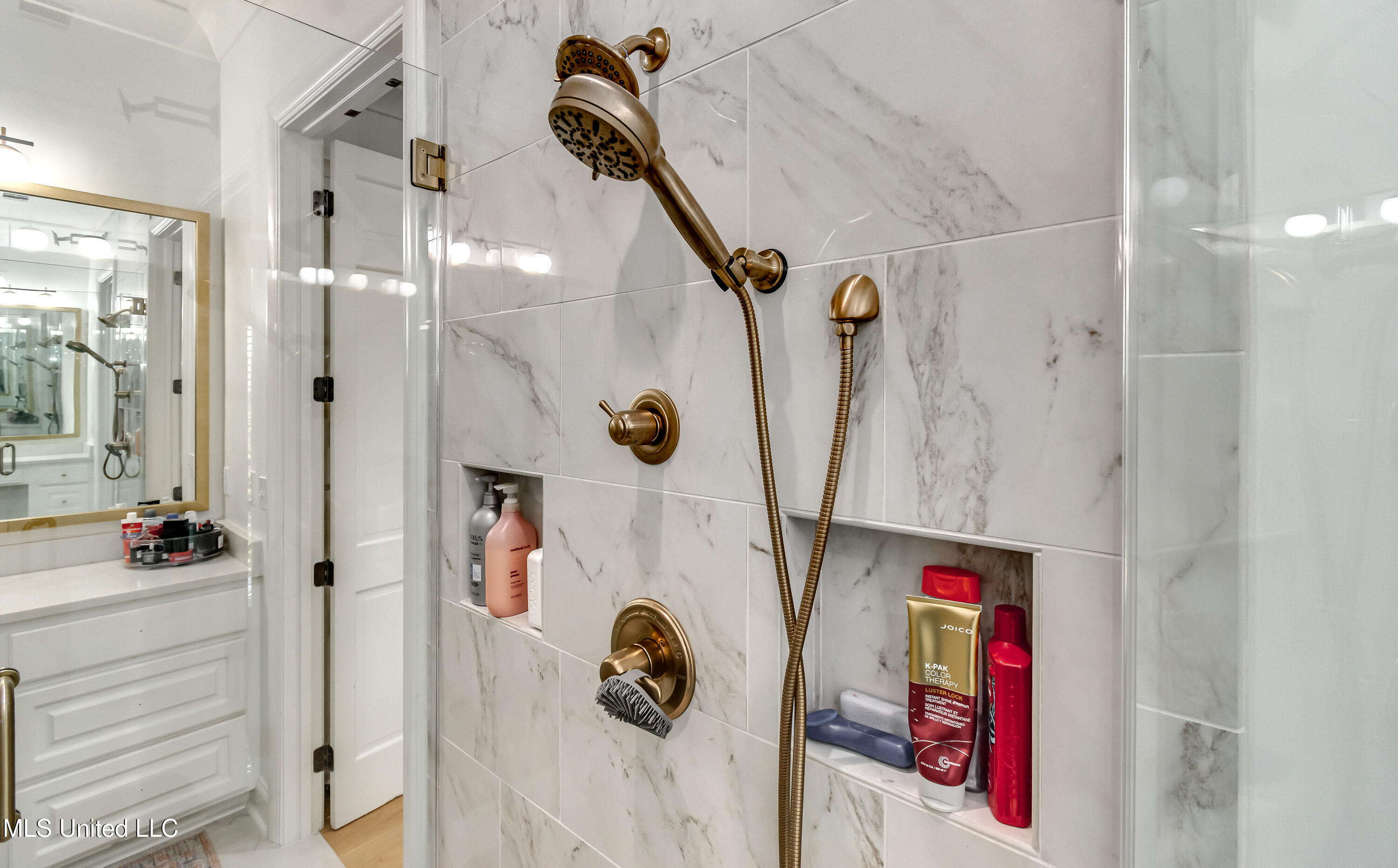107 Chadwyck Court Property Photo 33