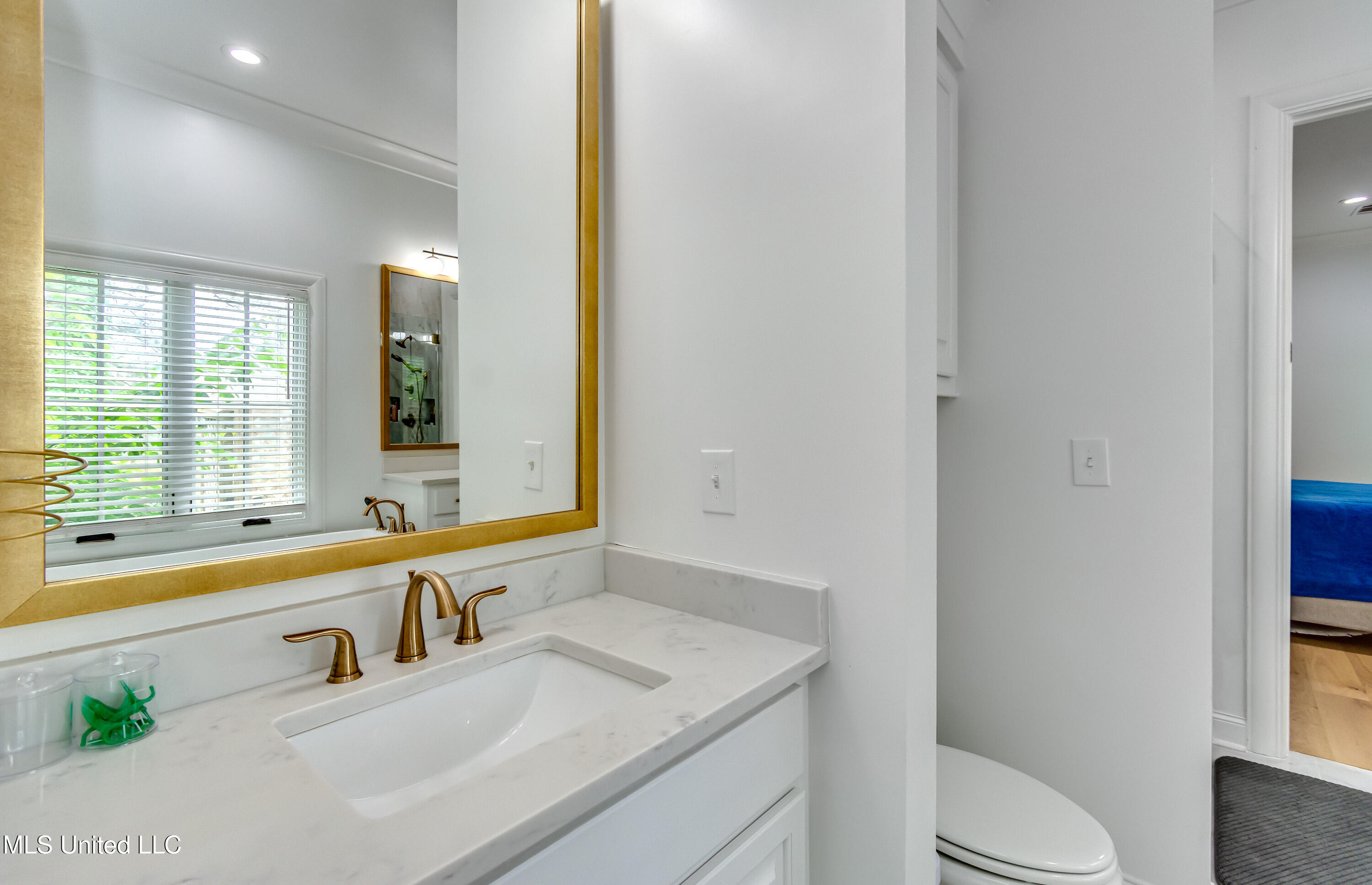 107 Chadwyck Court Property Photo 35