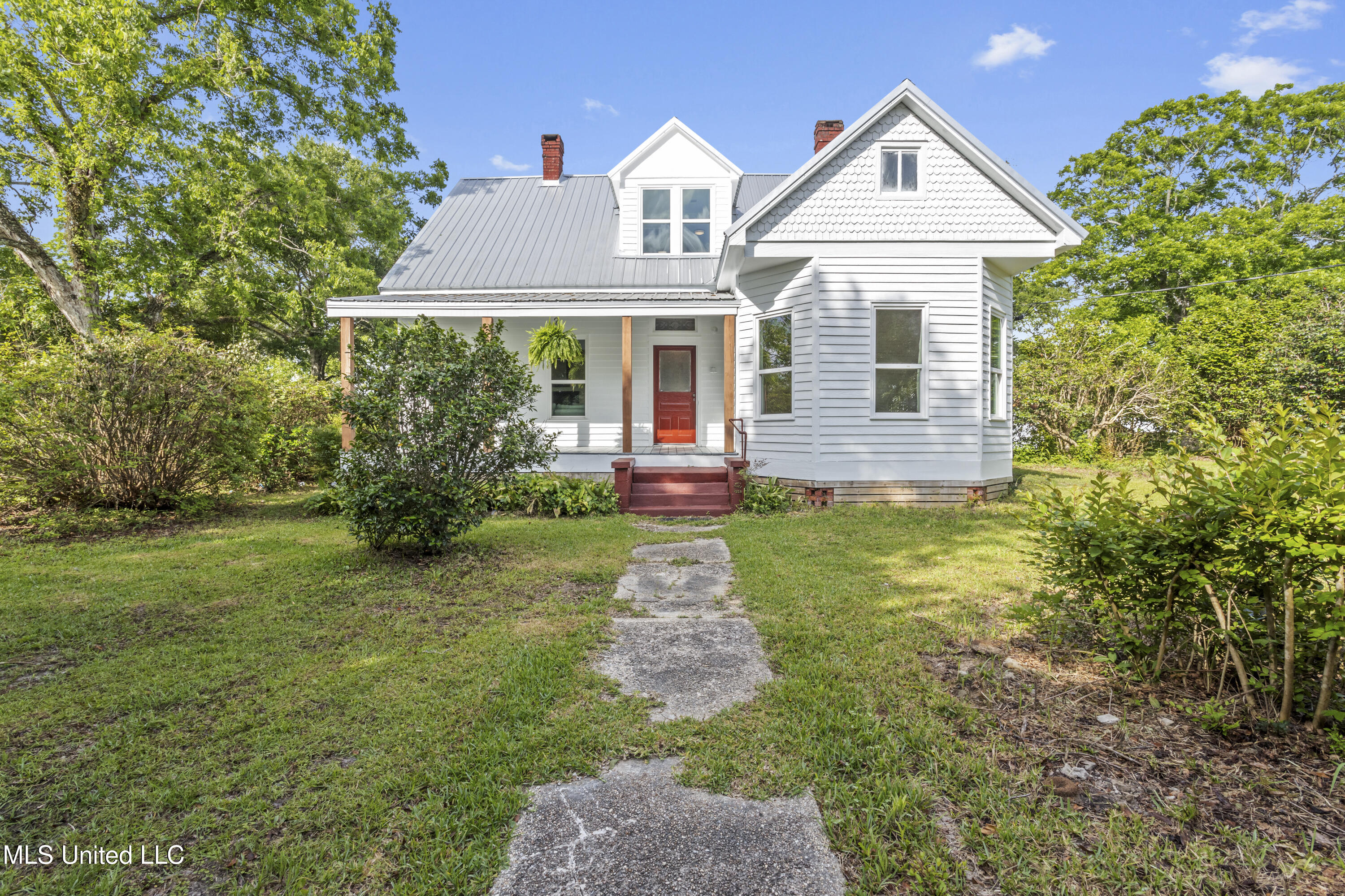 21021 Old River Road Property Photo 1