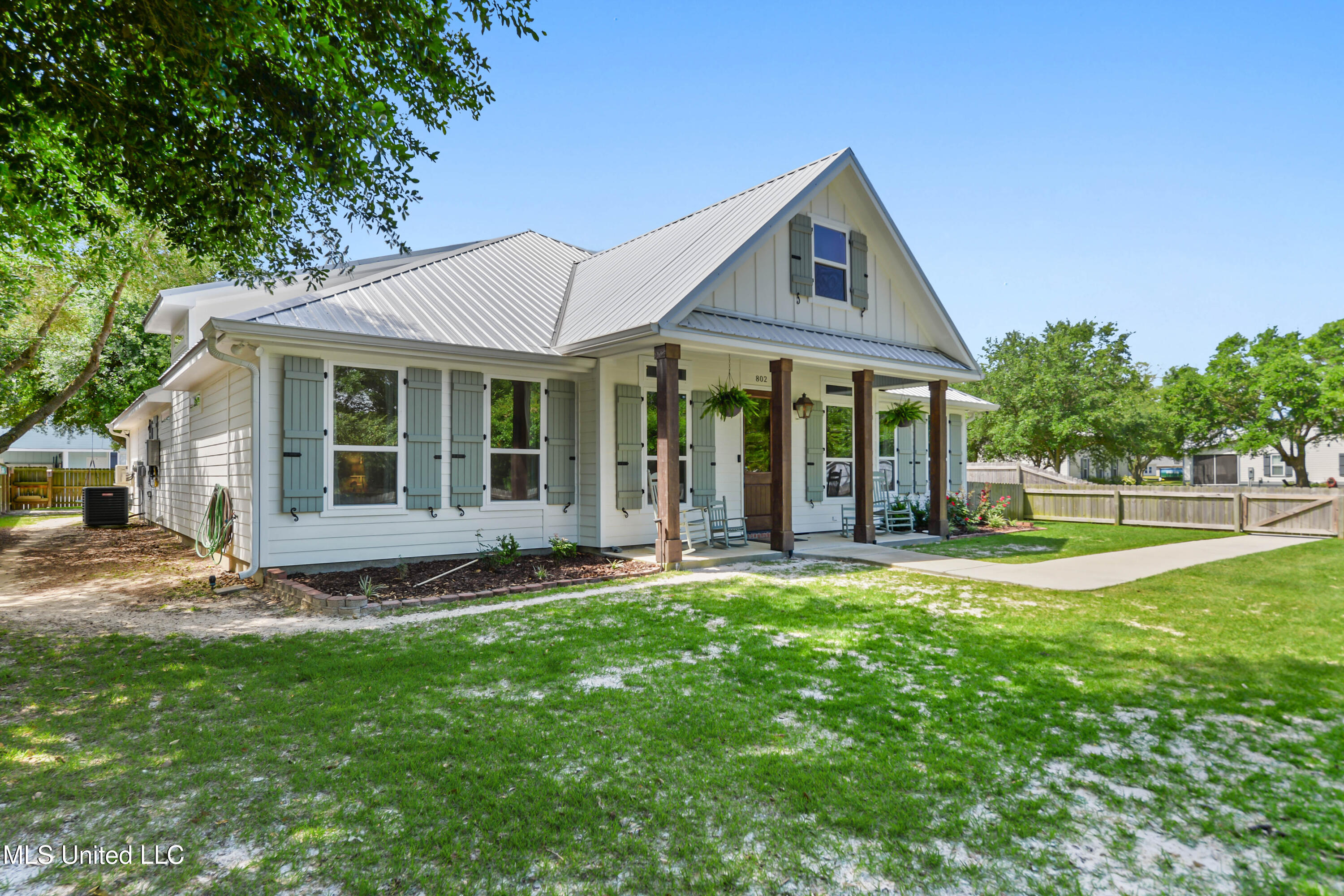 802 Old Spanish Trail Property Photo 2