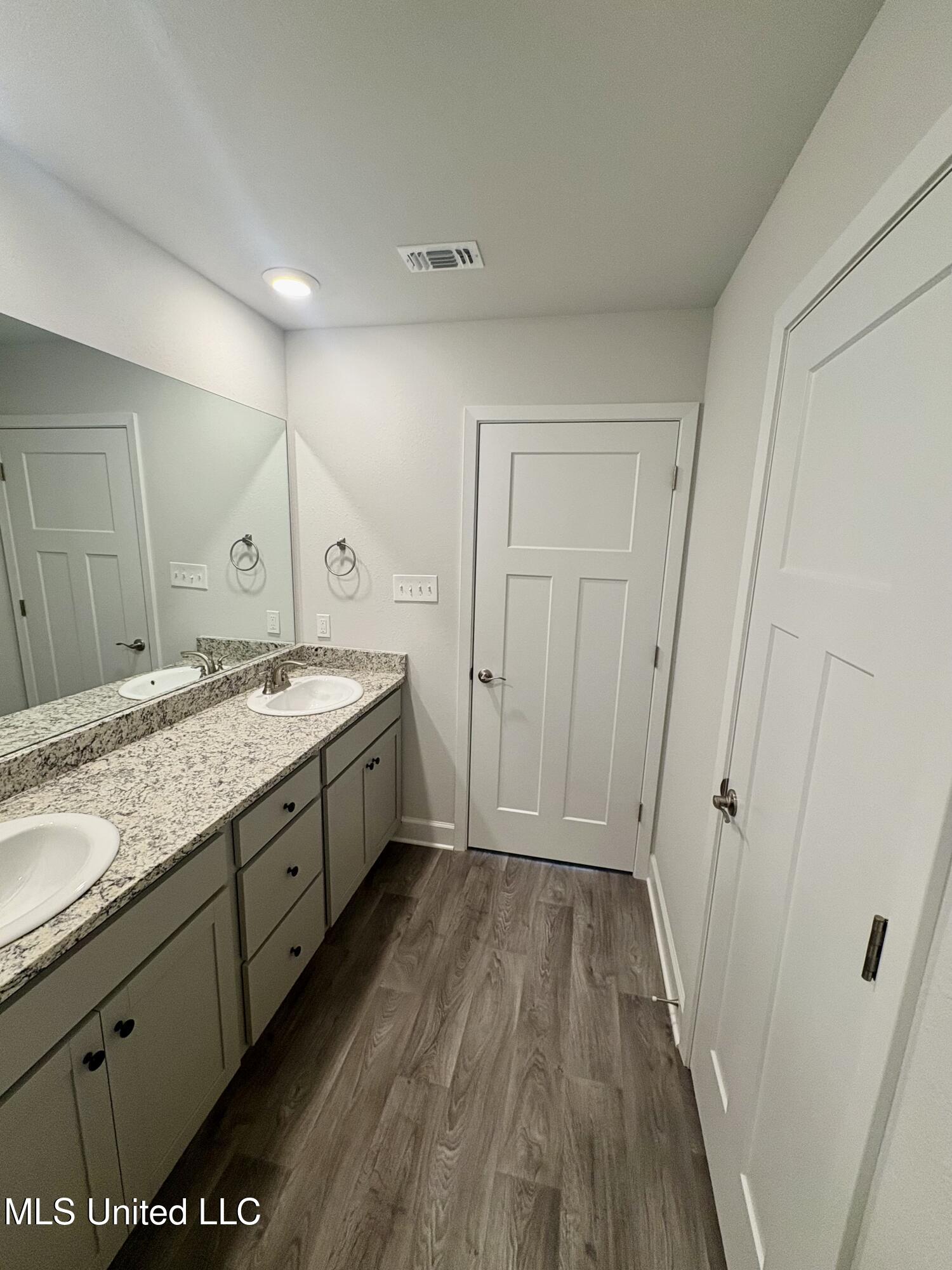 18051 Tiffany Renee Drive Property Photo 21