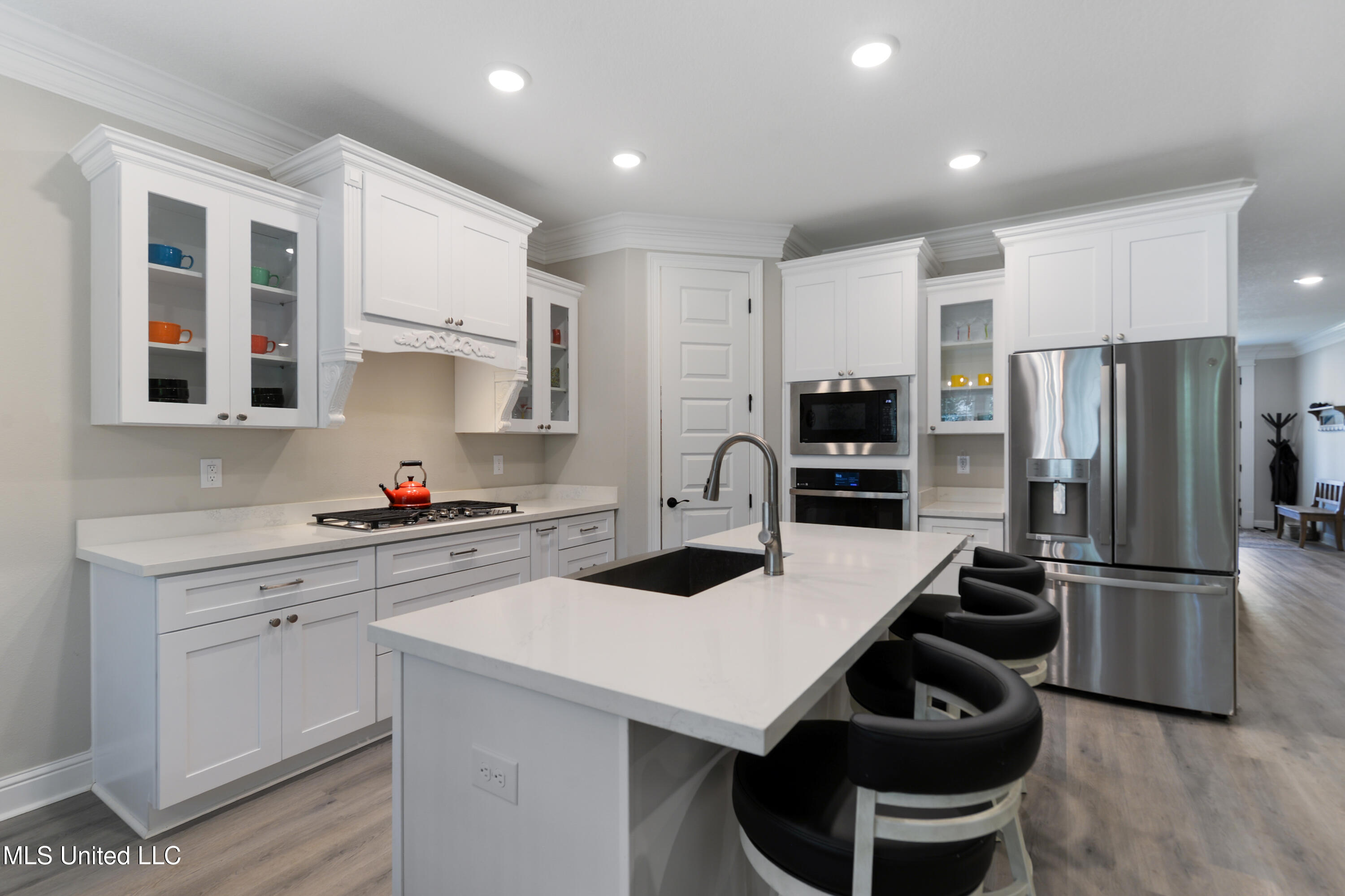 6705 Afton Cove Property Photo 4