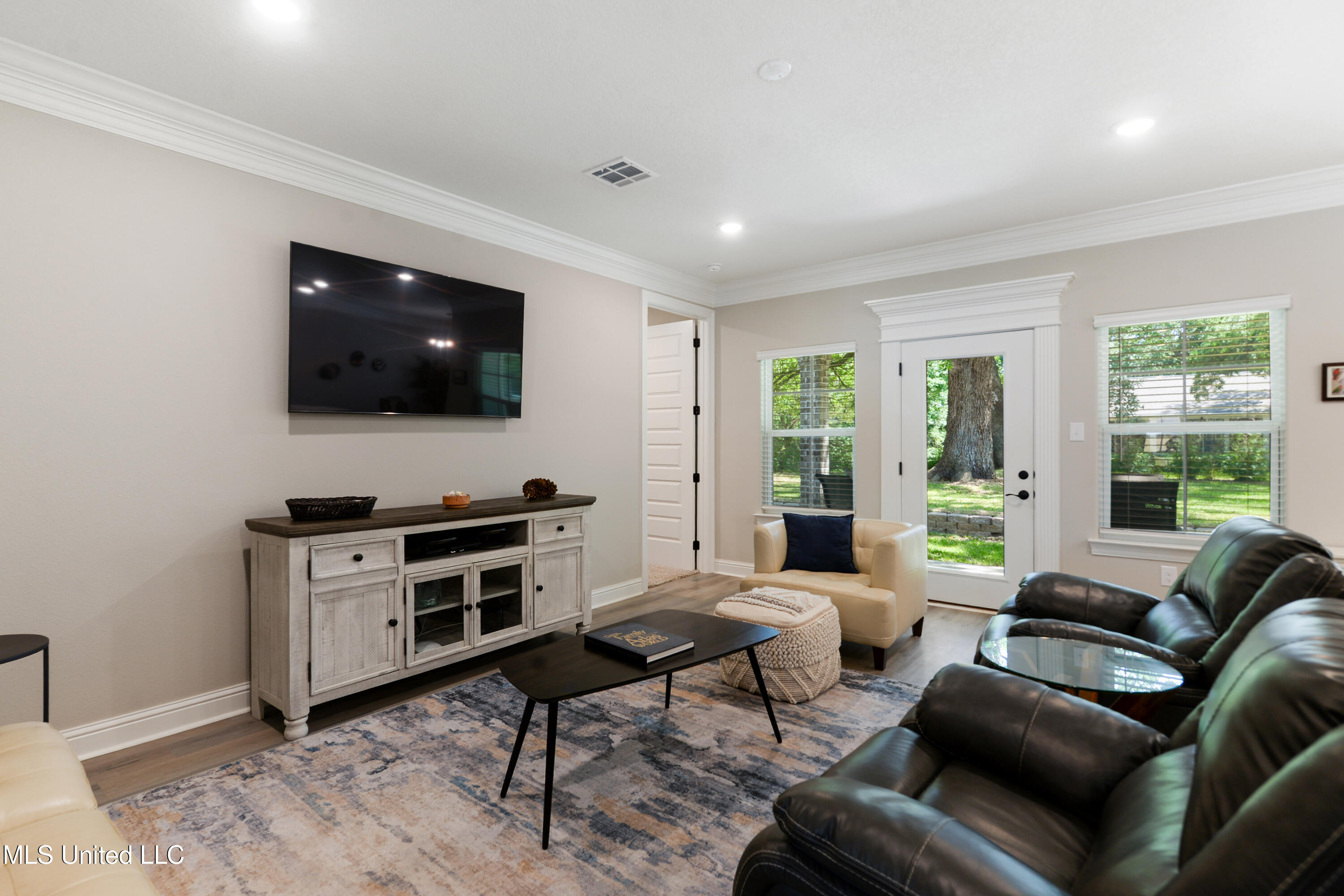 6705 Afton Cove Property Photo 8