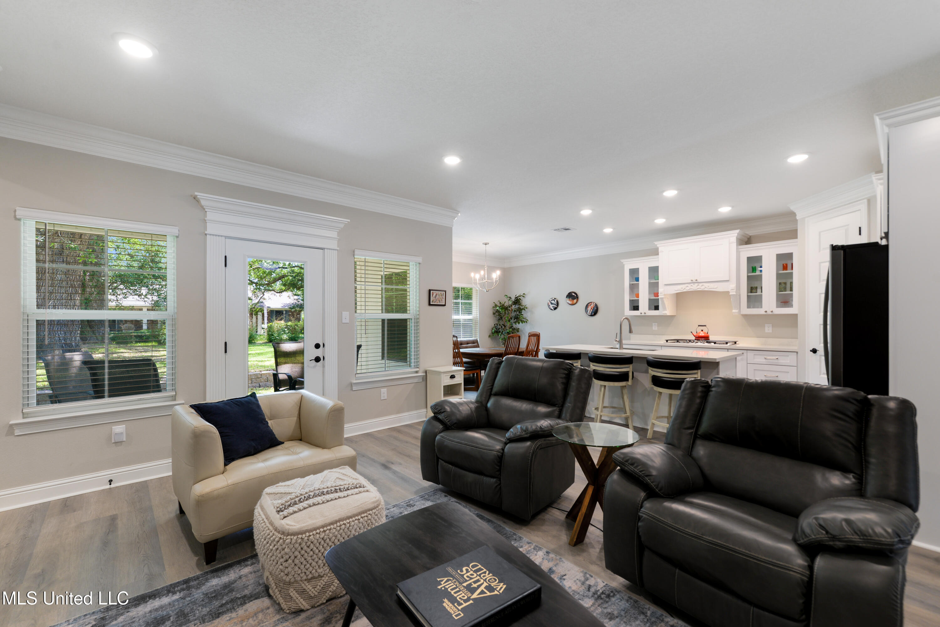 6705 Afton Cove Property Photo 10