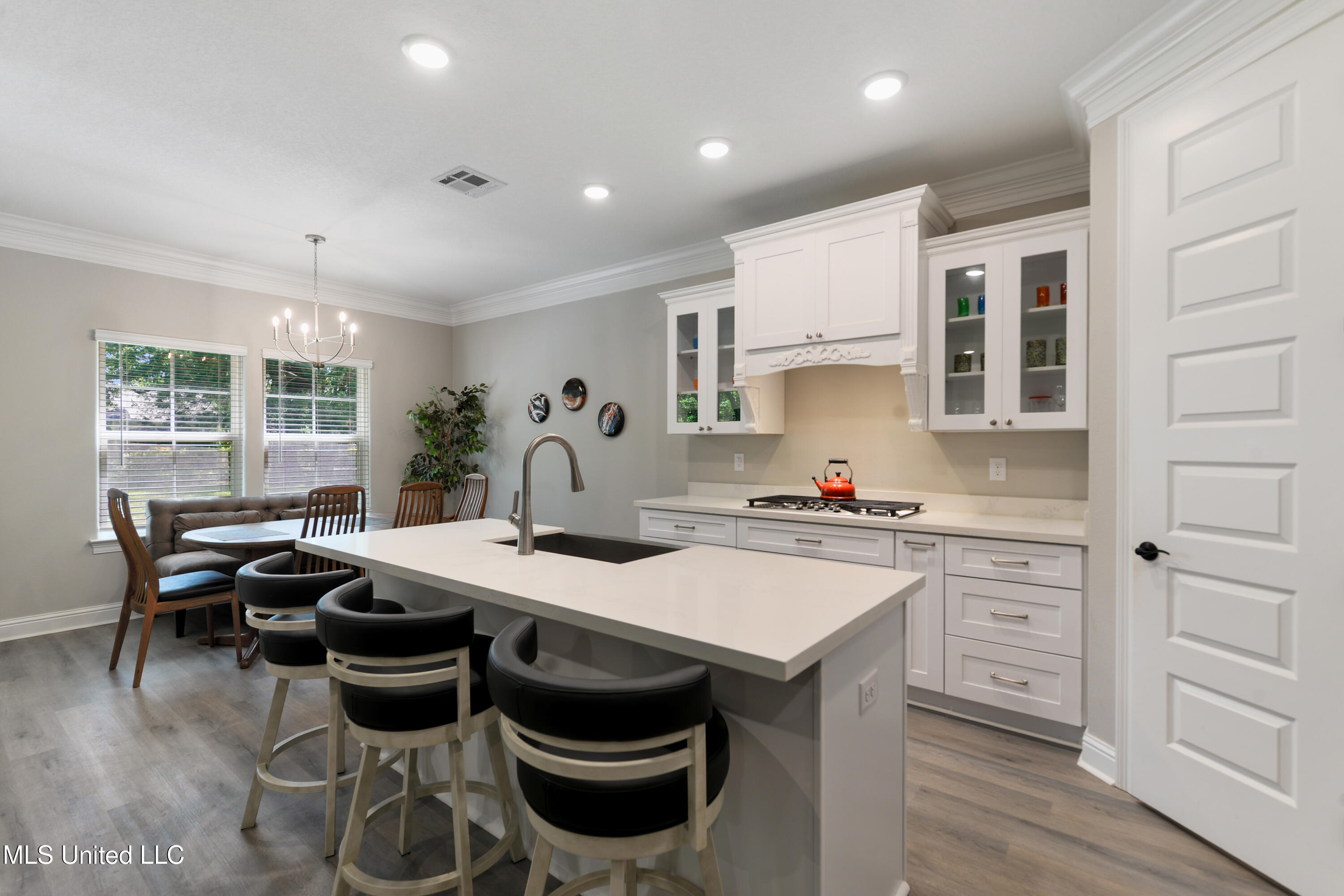 6705 Afton Cove Property Photo 11