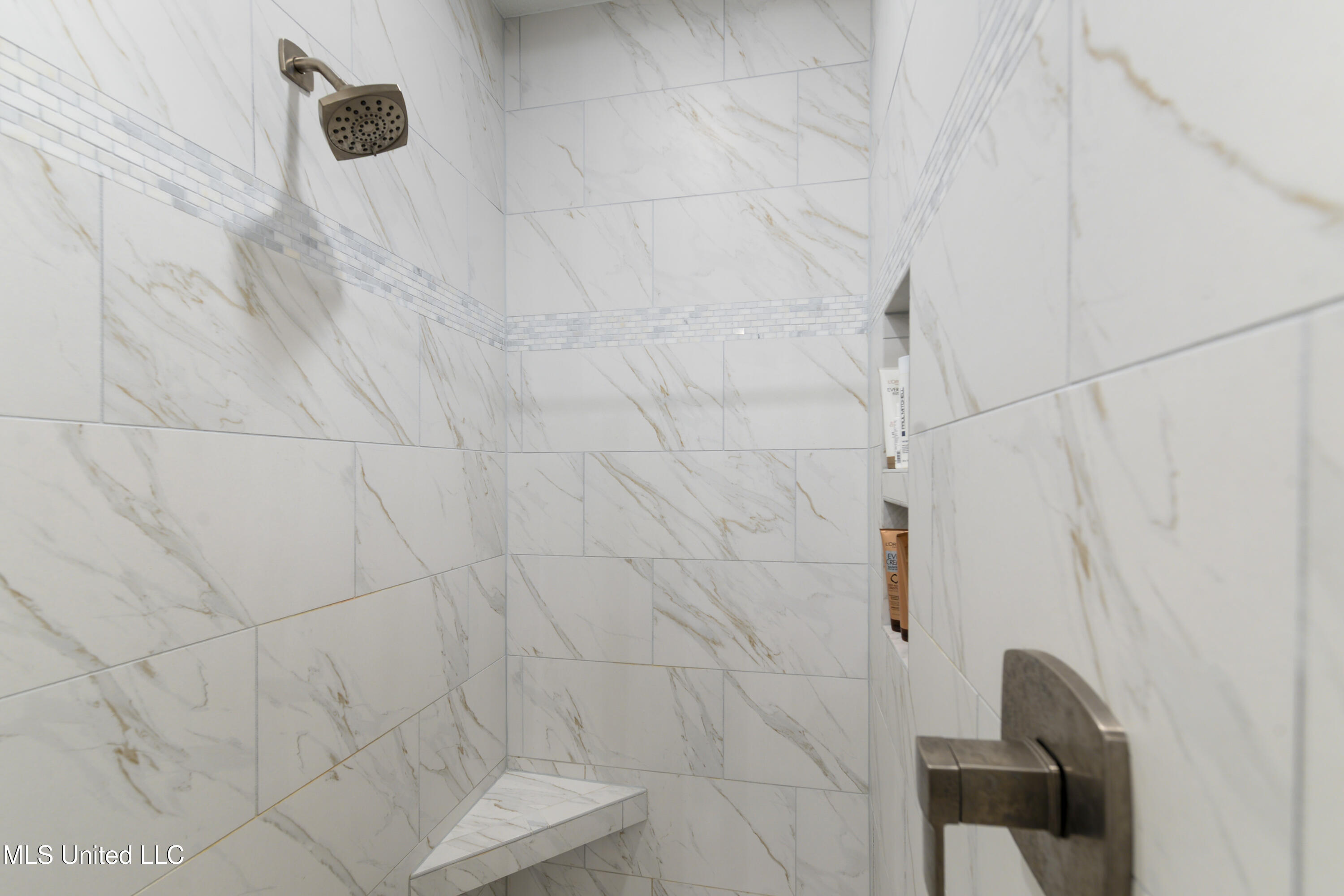 6705 Afton Cove Property Photo 18