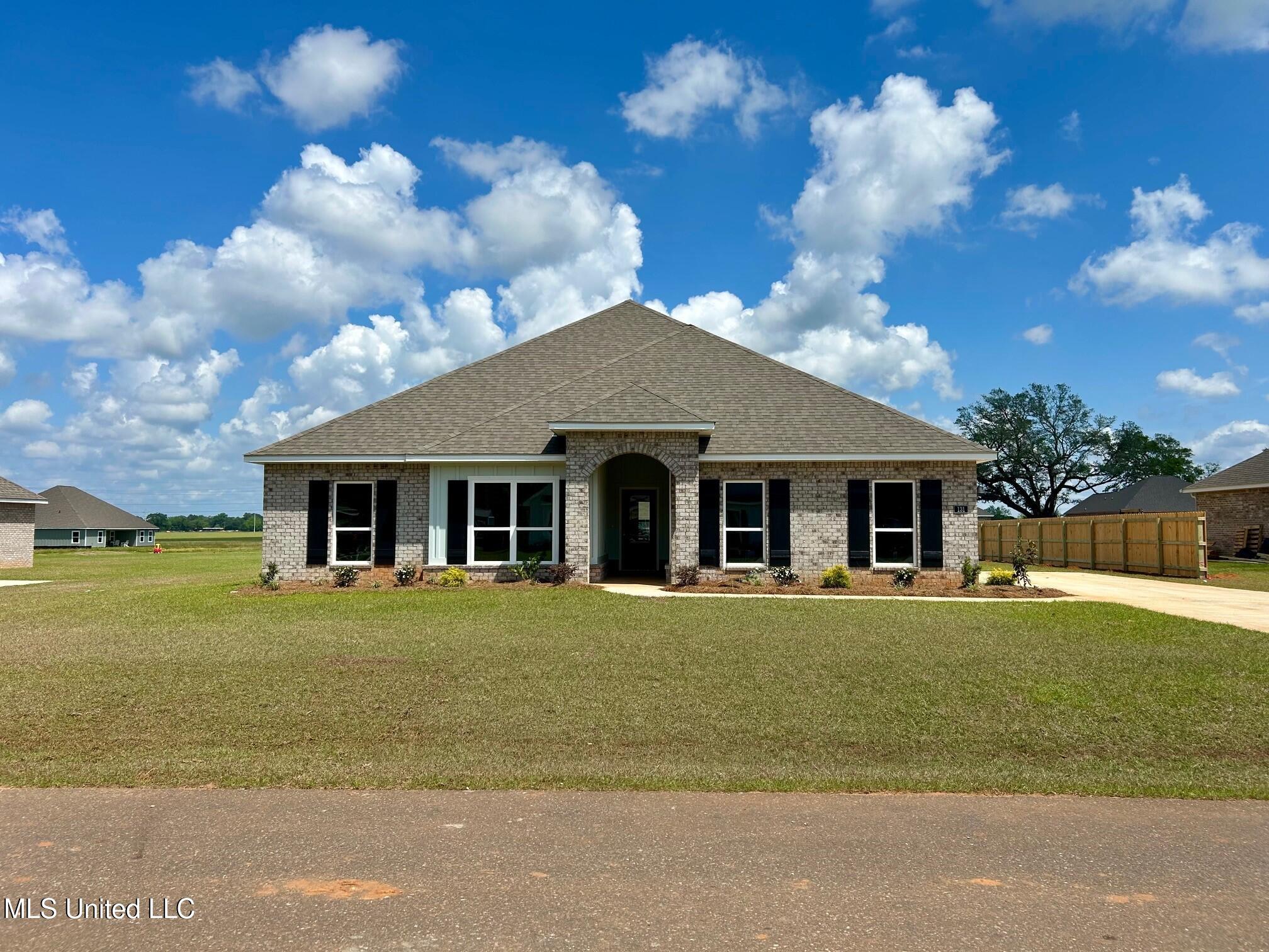 107 Firefly Drive Property Photo 1