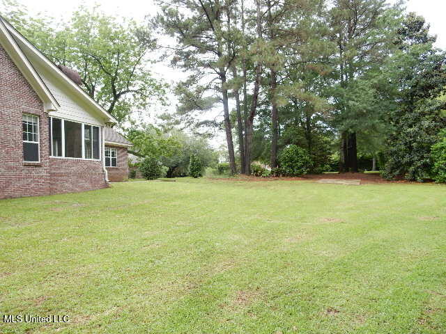 8 Auburn Lane Property Photo 32