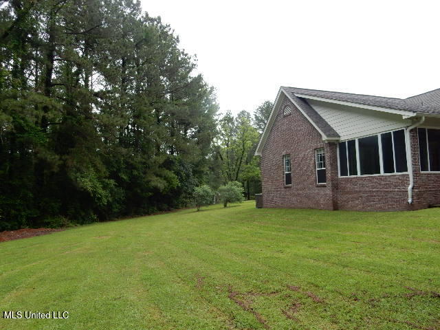 8 Auburn Lane Property Photo 38