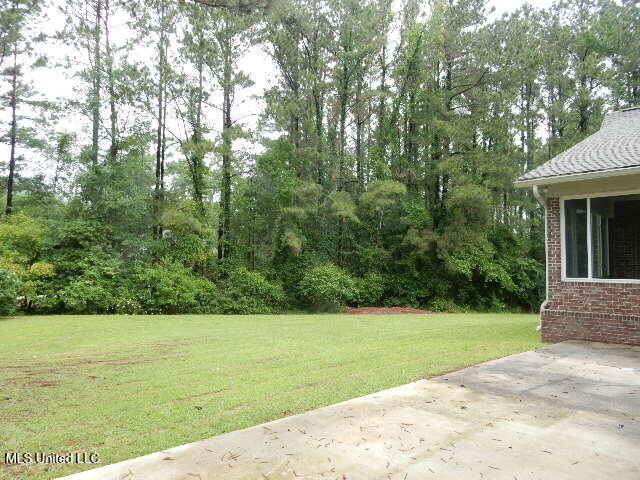 8 Auburn Lane Property Photo 41