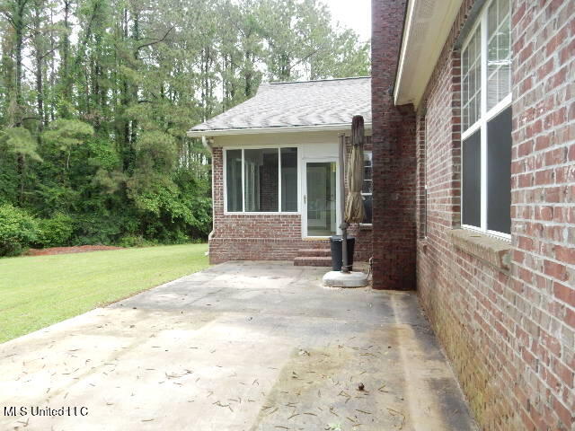 8 Auburn Lane Property Photo 42