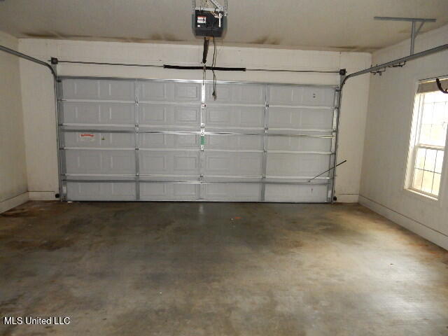 8 Auburn Lane Property Photo 44