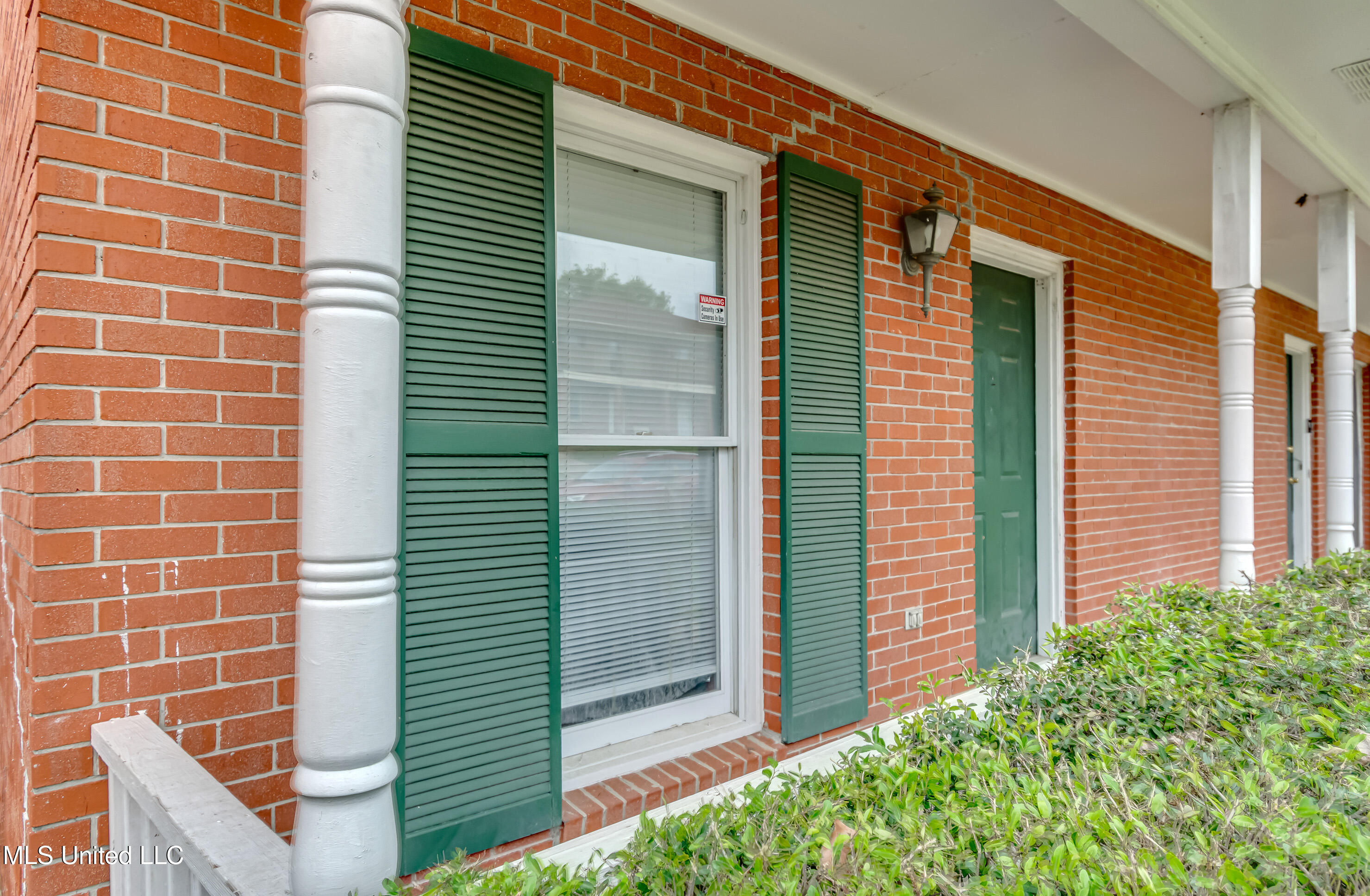 735 Wicklow Place Property Photo 4