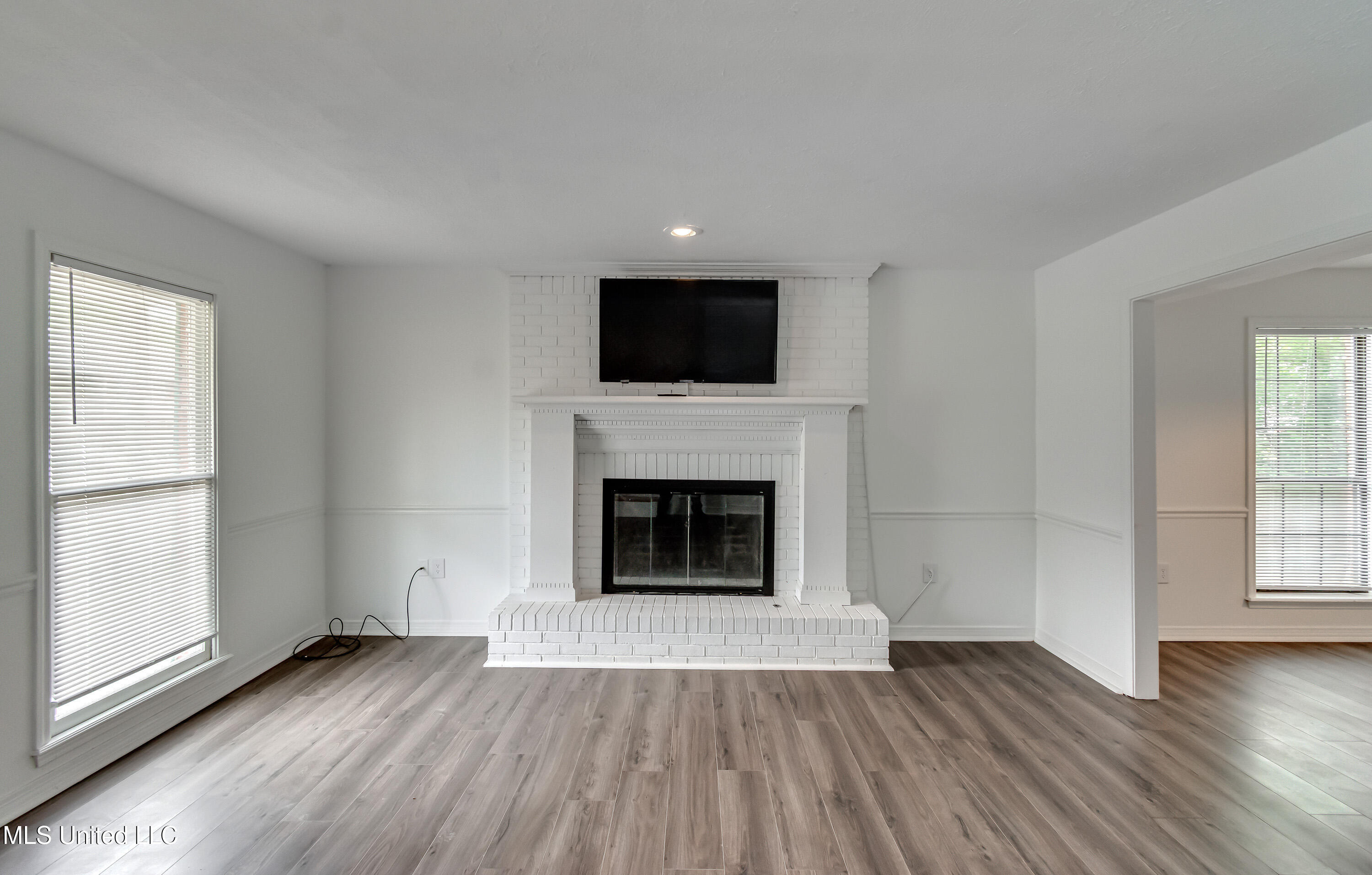 735 Wicklow Place Property Photo 9