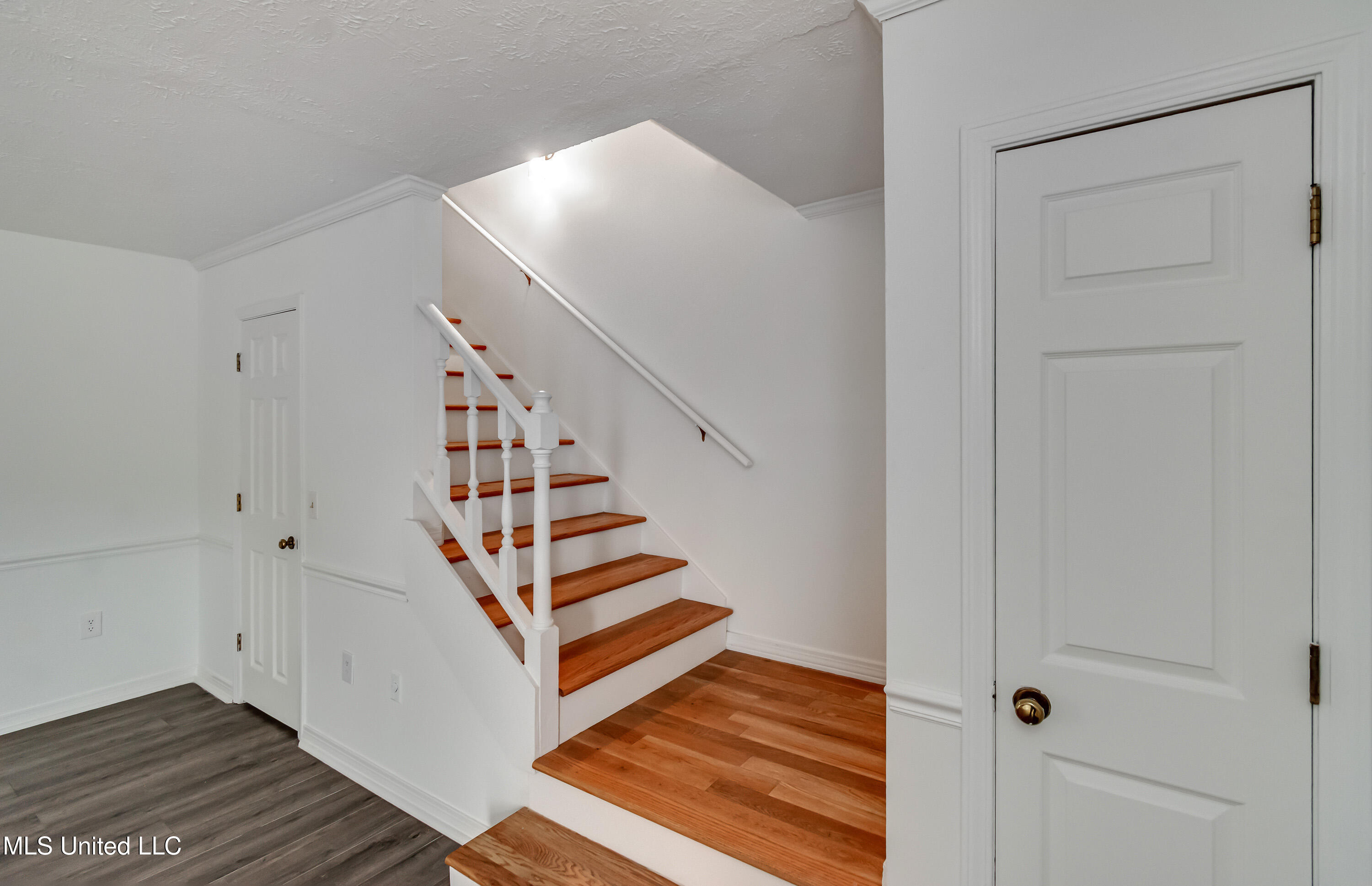 735 Wicklow Place Property Photo 22