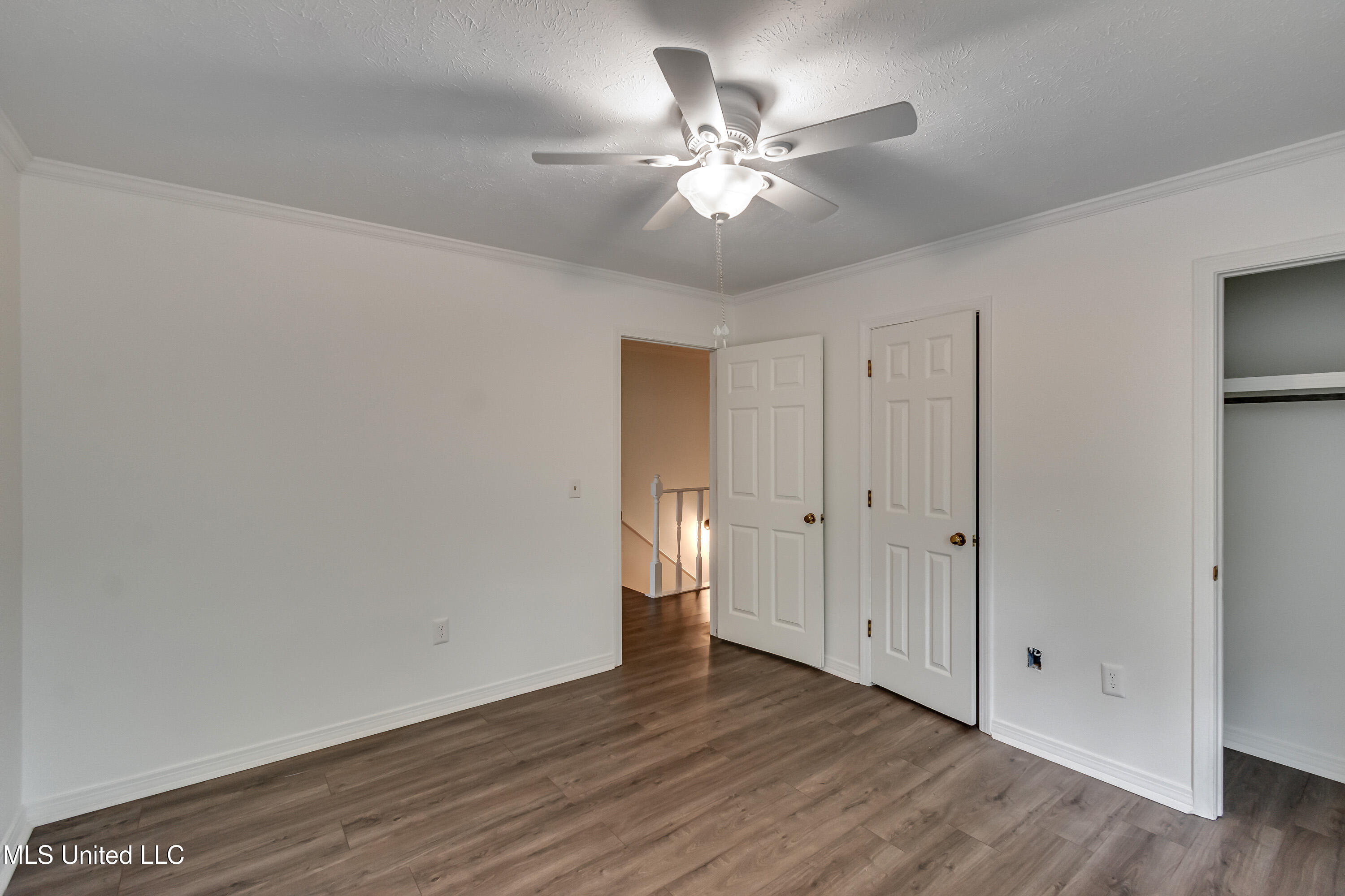 735 Wicklow Place Property Photo 27