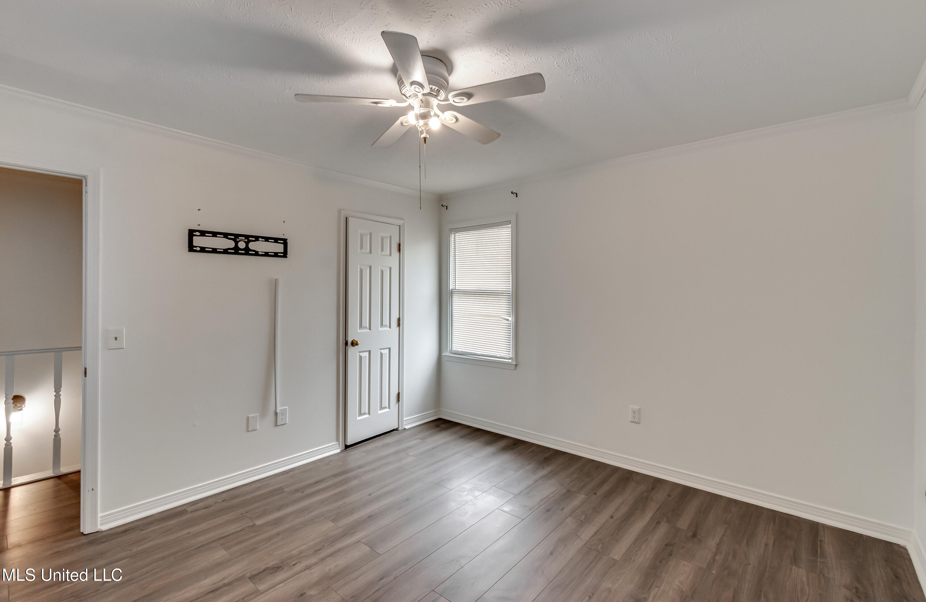 735 Wicklow Place Property Photo 31