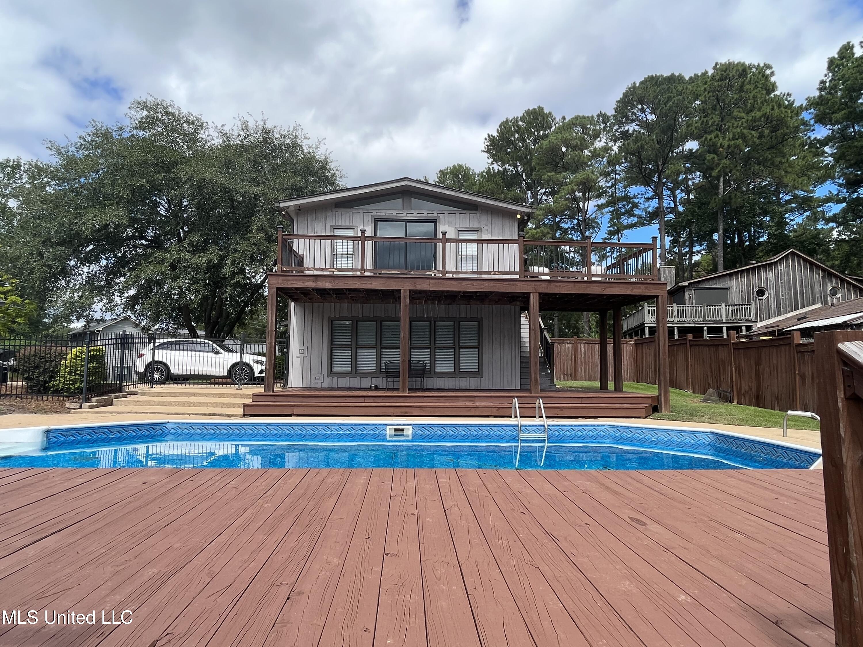 115 Lakeland Drive Property Photo 19