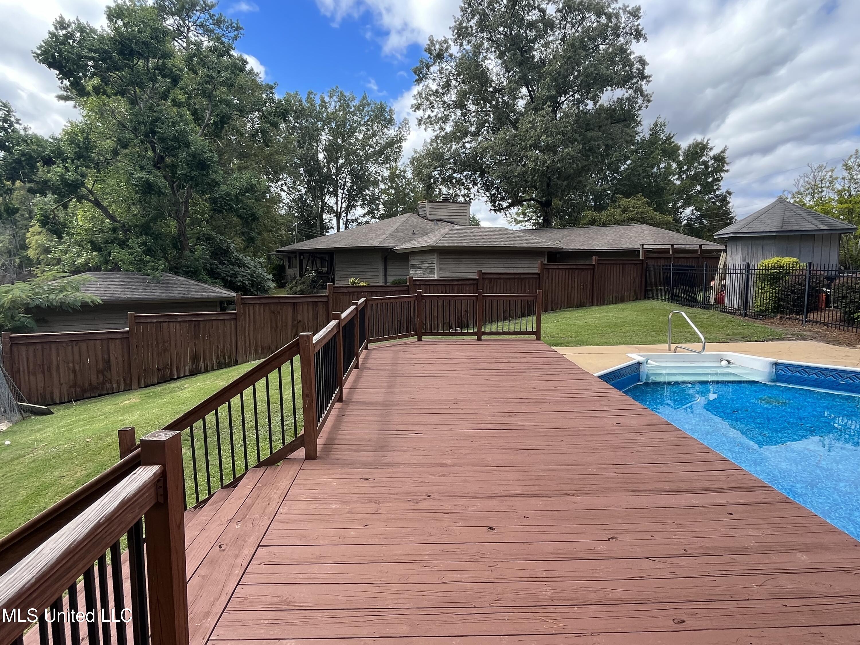 115 Lakeland Drive Property Photo 21