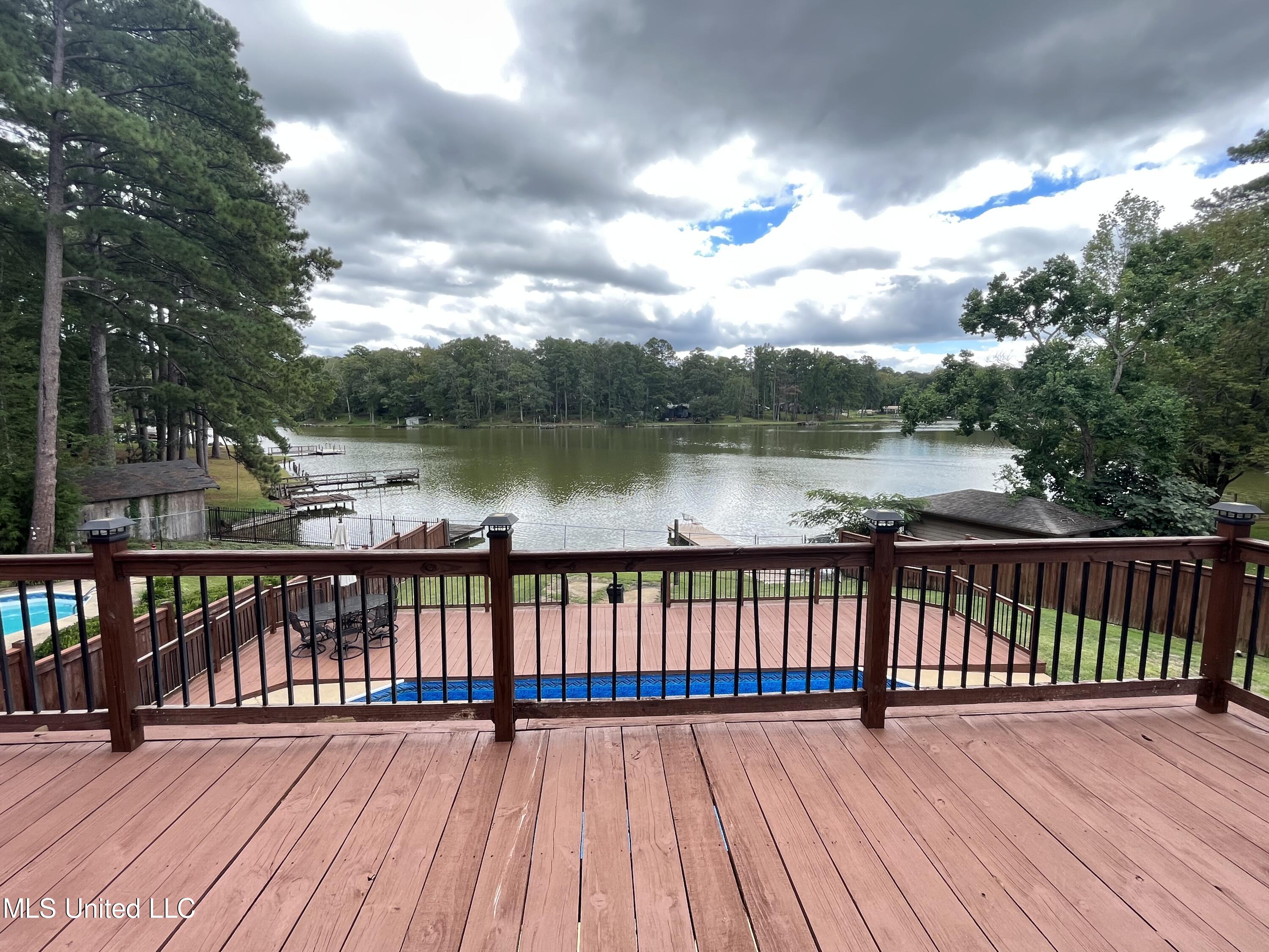 115 Lakeland Drive Property Photo 66