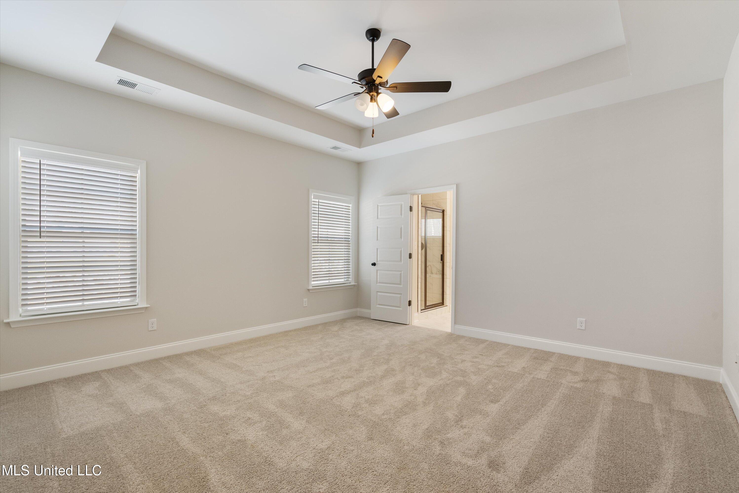 915 Collie Drive Property Photo 12