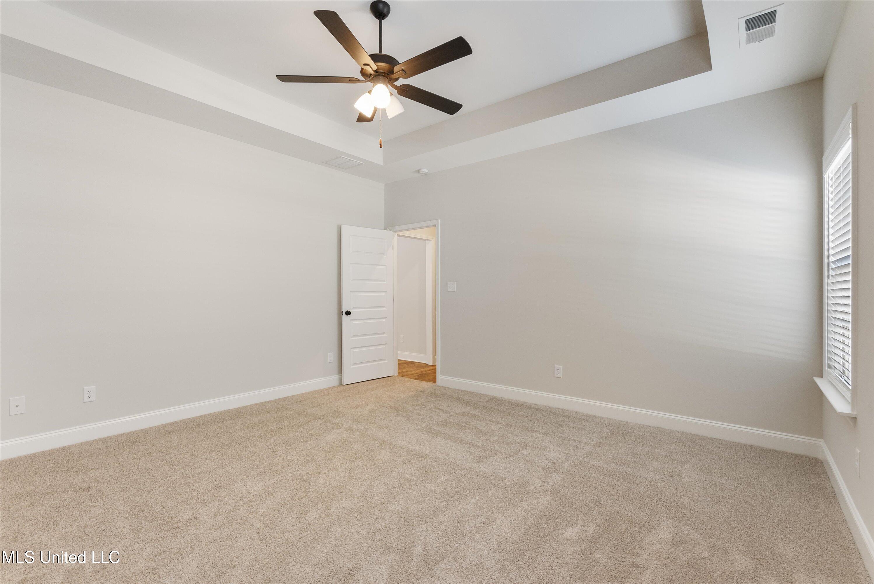 915 Collie Drive Property Photo 13