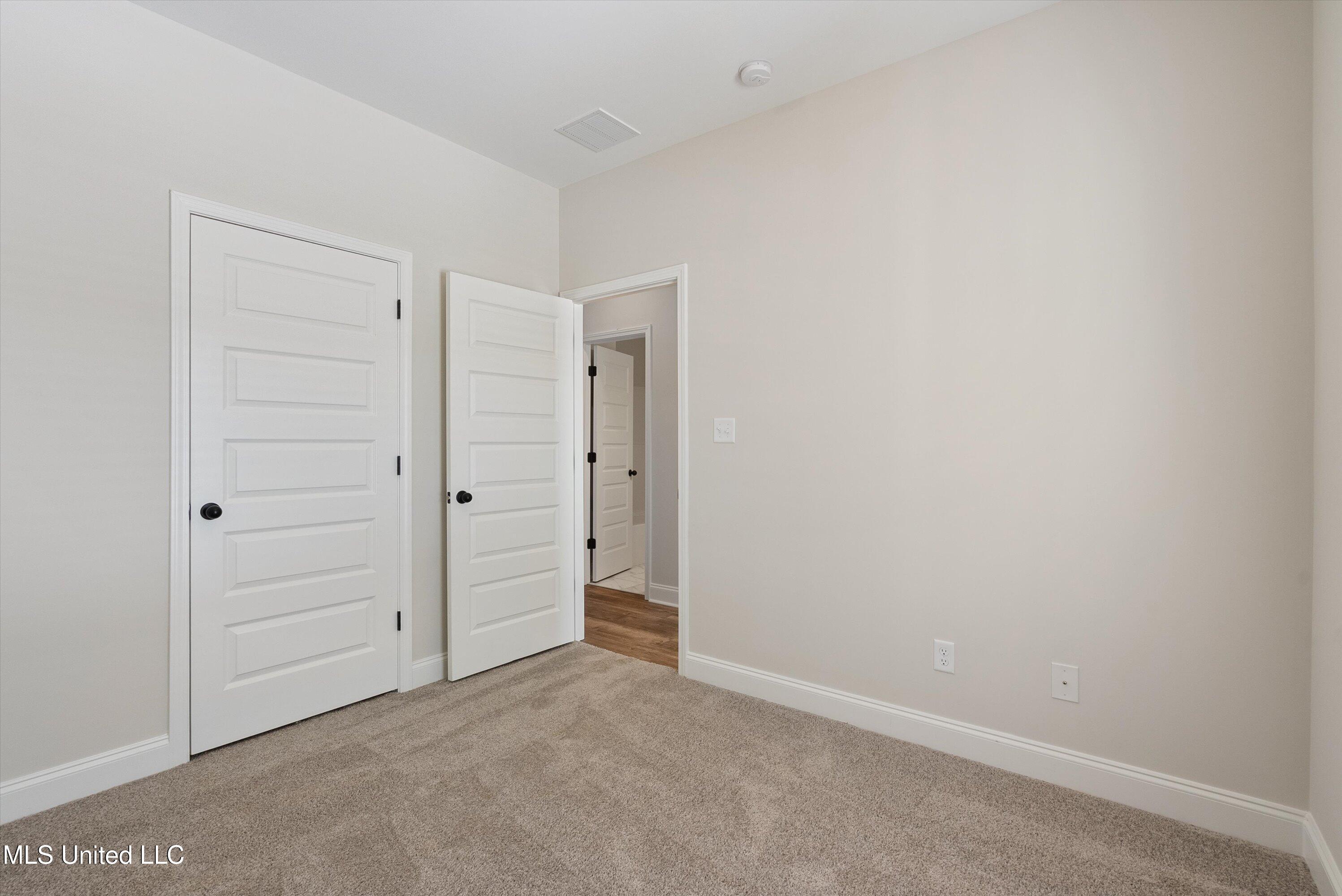 915 Collie Drive Property Photo 21