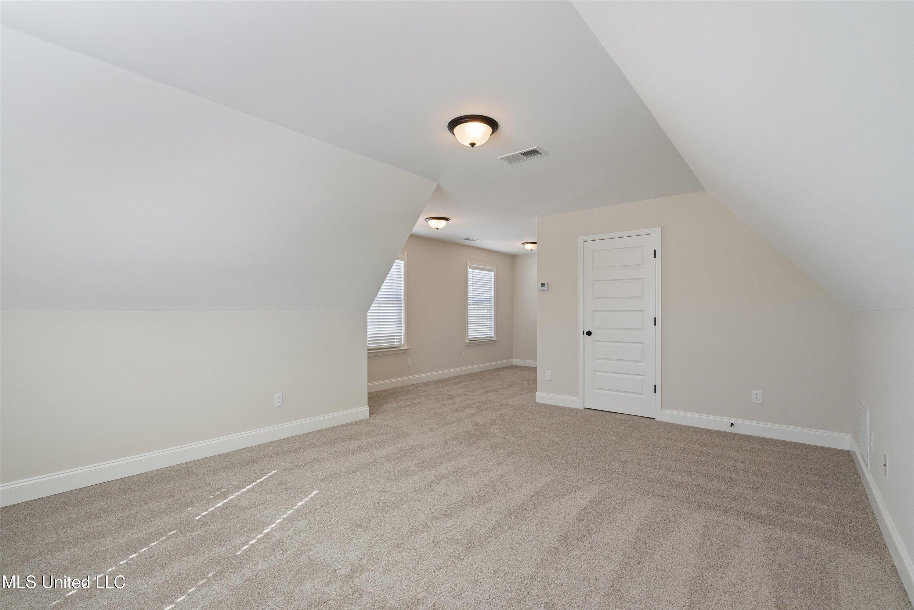 915 Collie Drive Property Photo 23