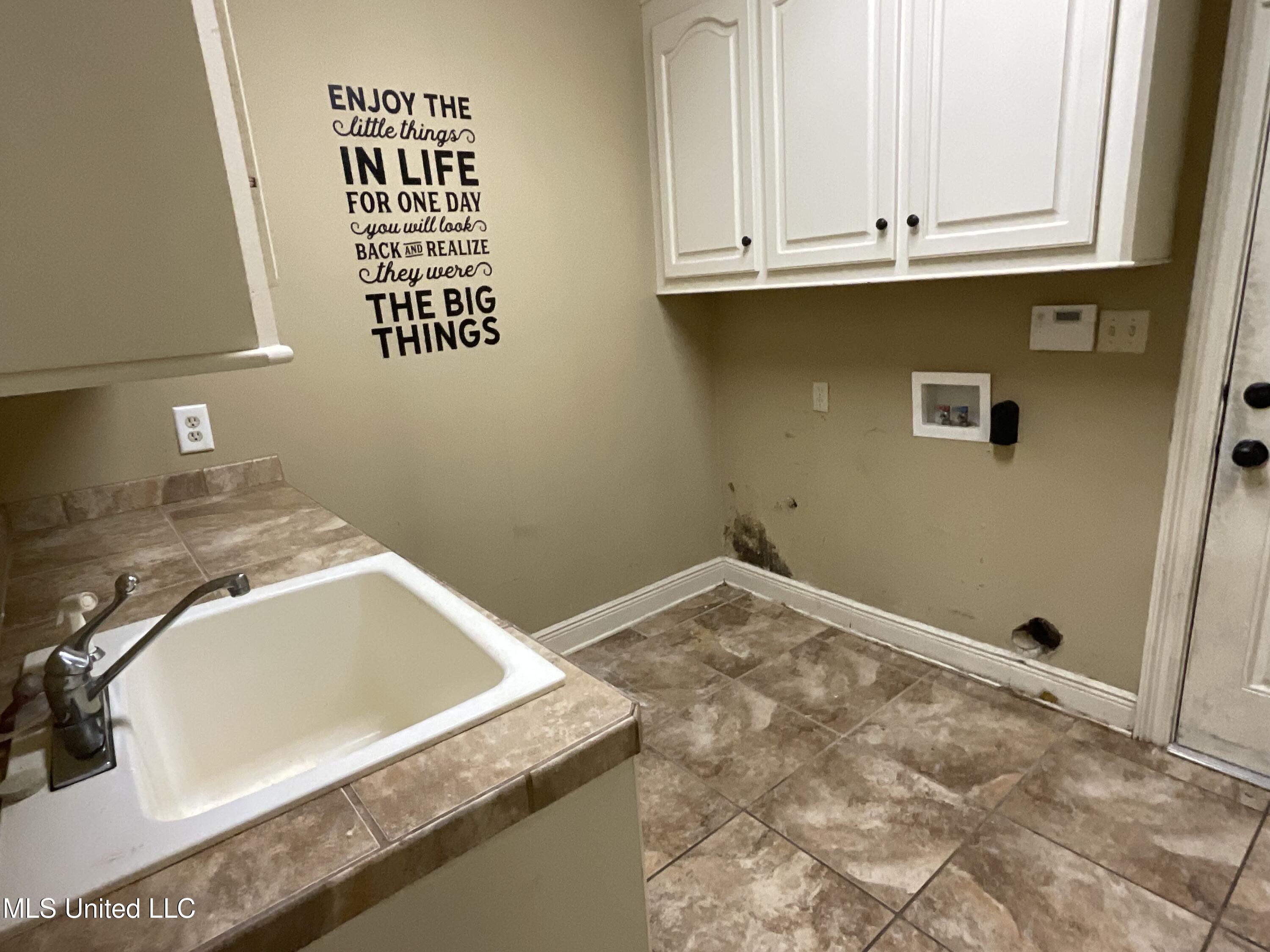 221 Pearlie Owens Drive Property Photo 11