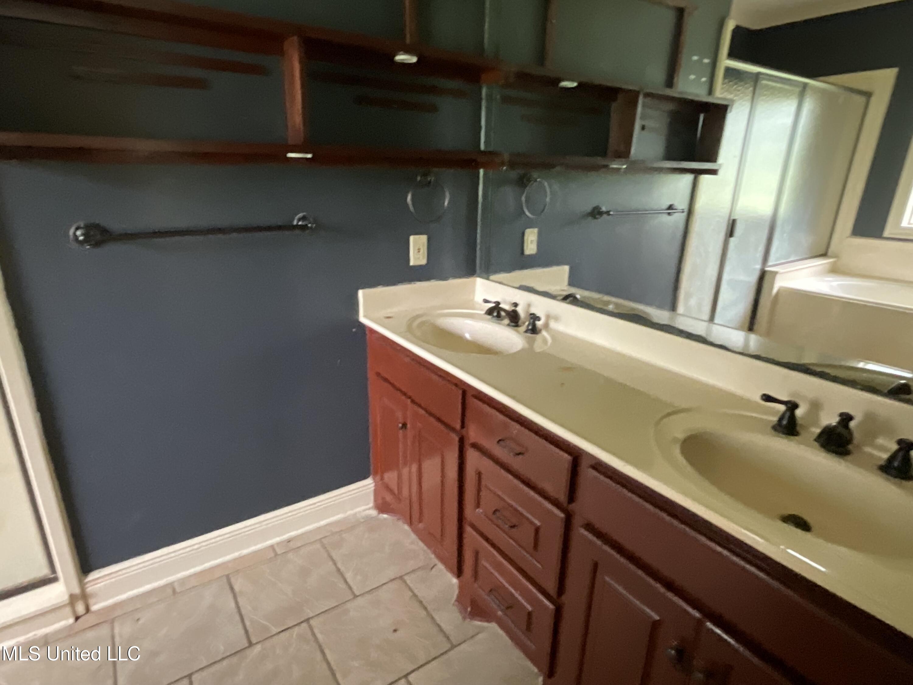 221 Pearlie Owens Drive Property Photo 15