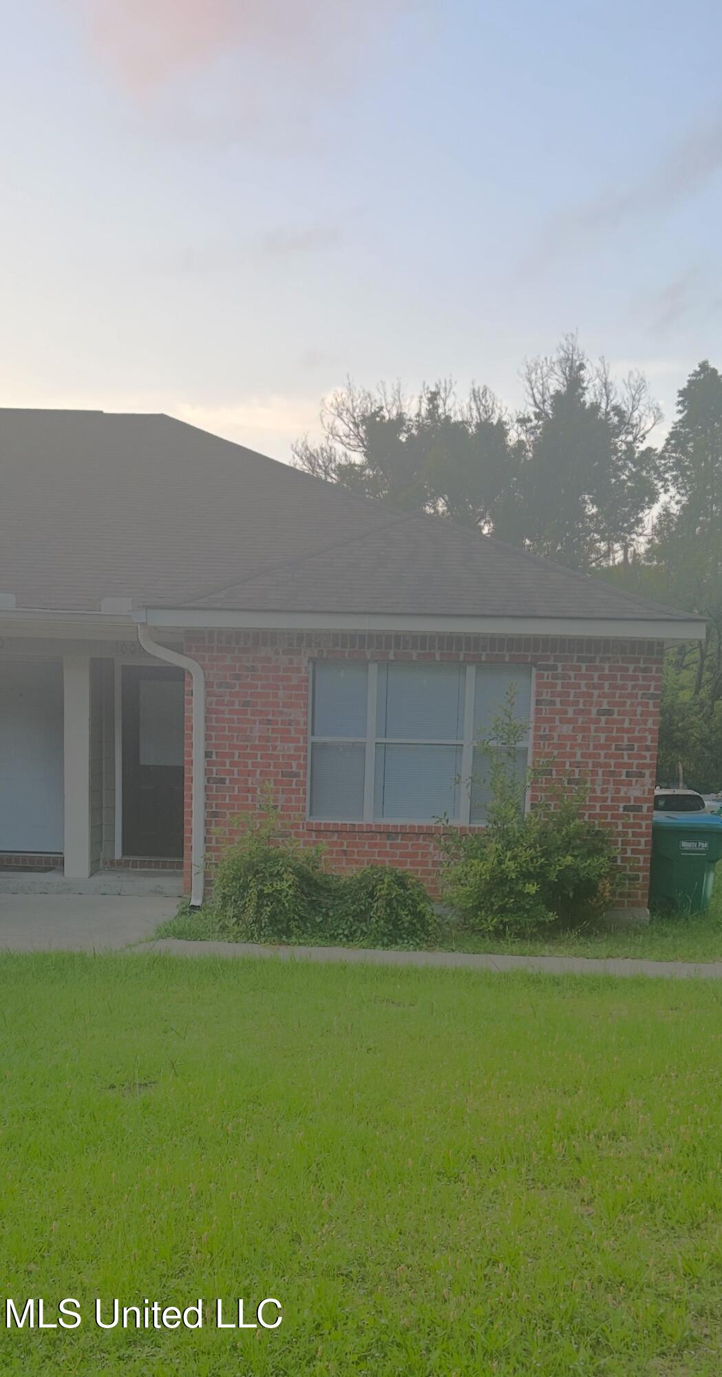 1000 31st Street Property Photo 1