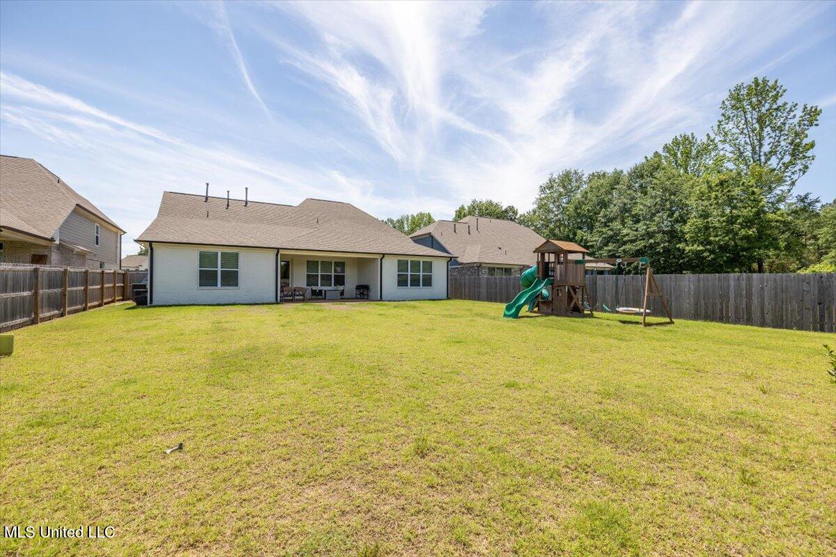 13604 Live Oak Loop Property Photo 3