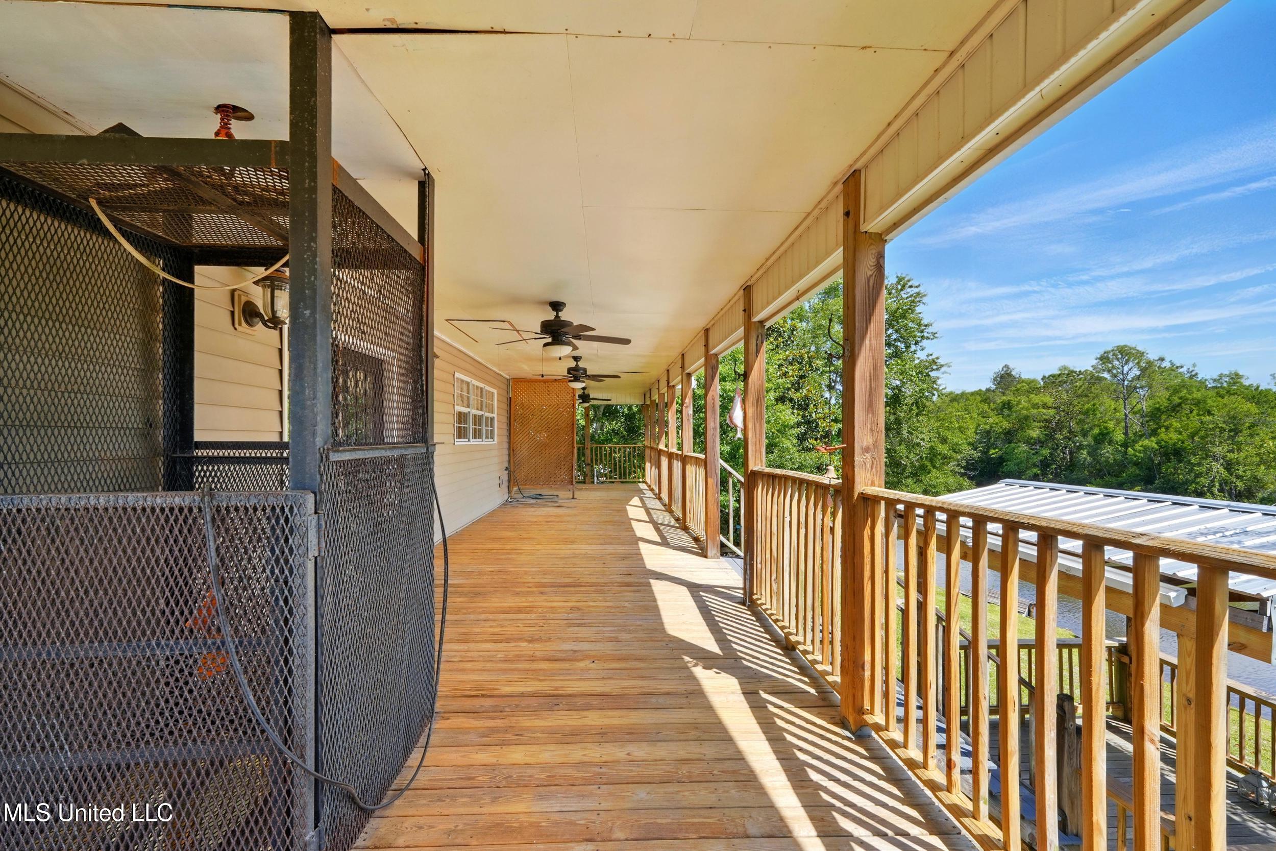 10264 Riverroad Drive Property Photo 7
