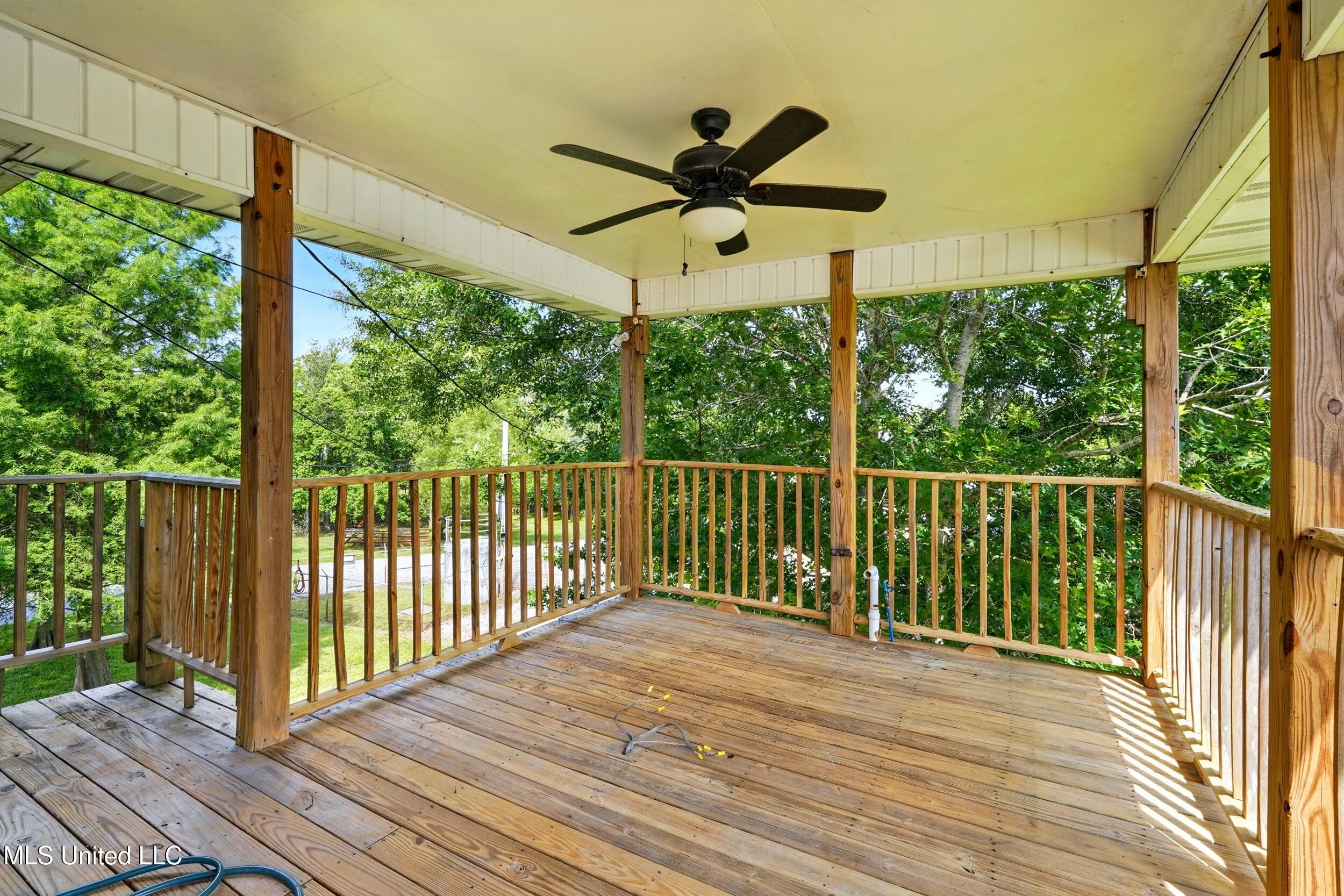 10264 Riverroad Drive Property Photo 9