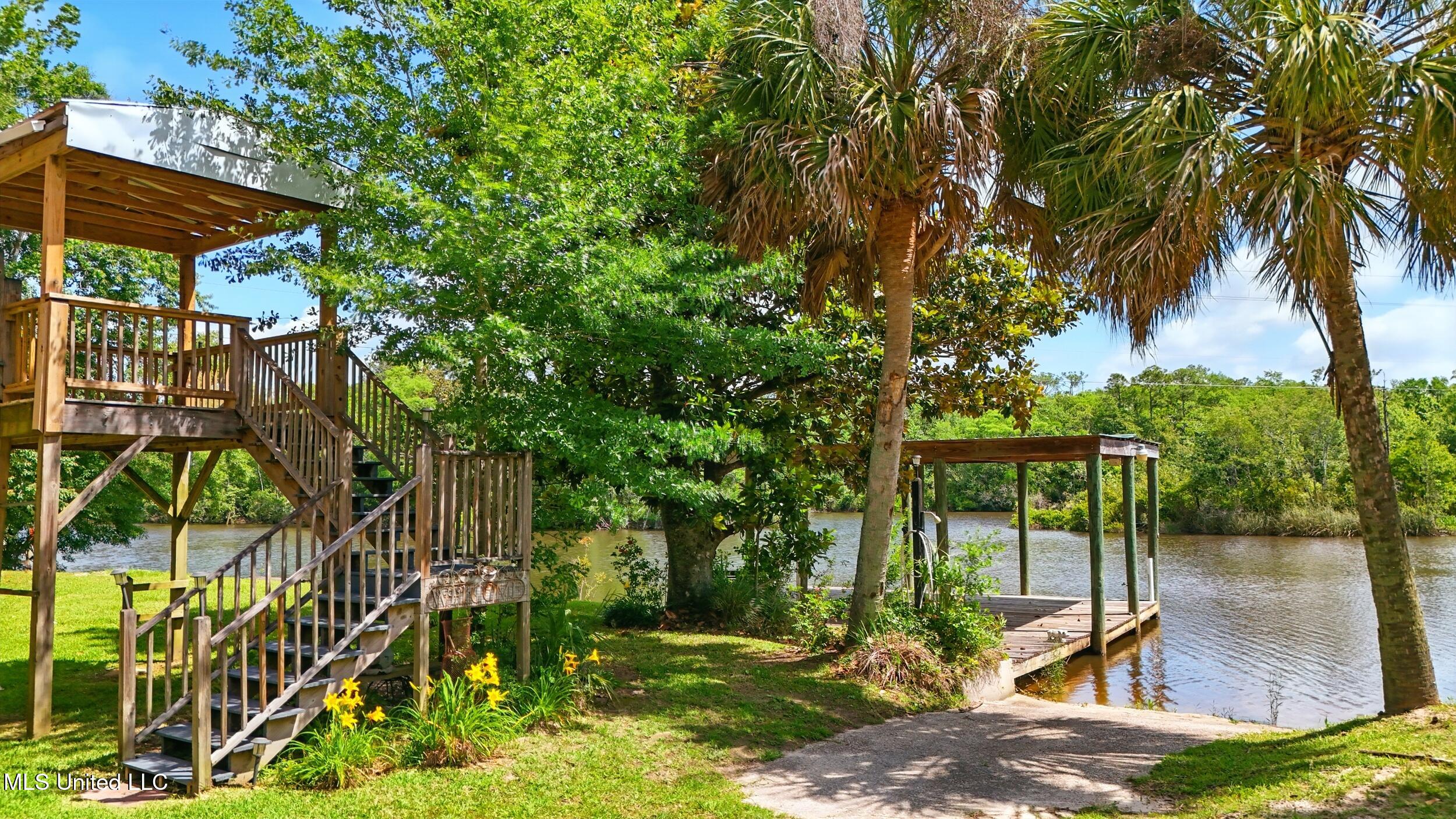 10264 Riverroad Drive Property Photo 11