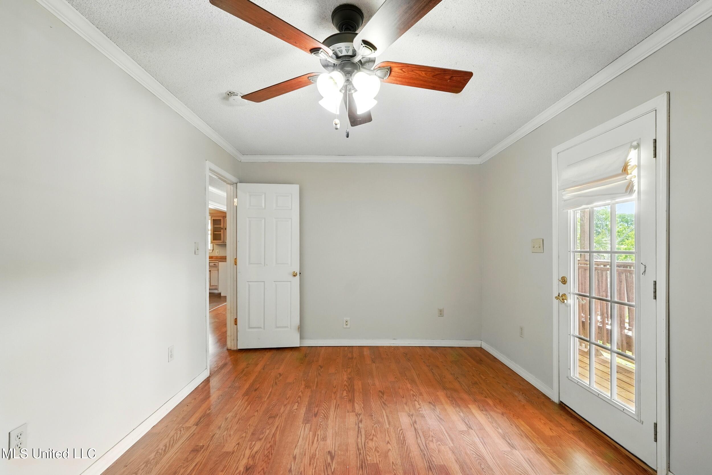 10264 Riverroad Drive Property Photo 20