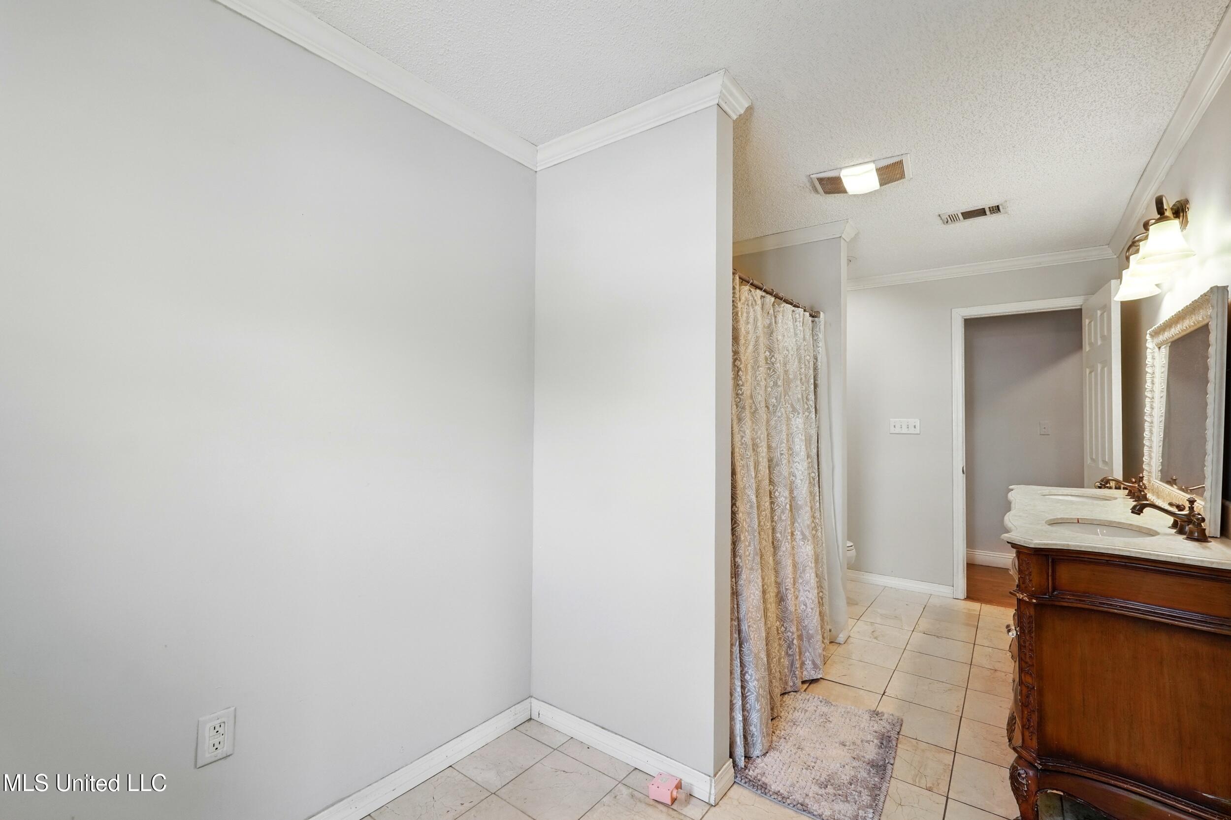 10264 Riverroad Drive Property Photo 23