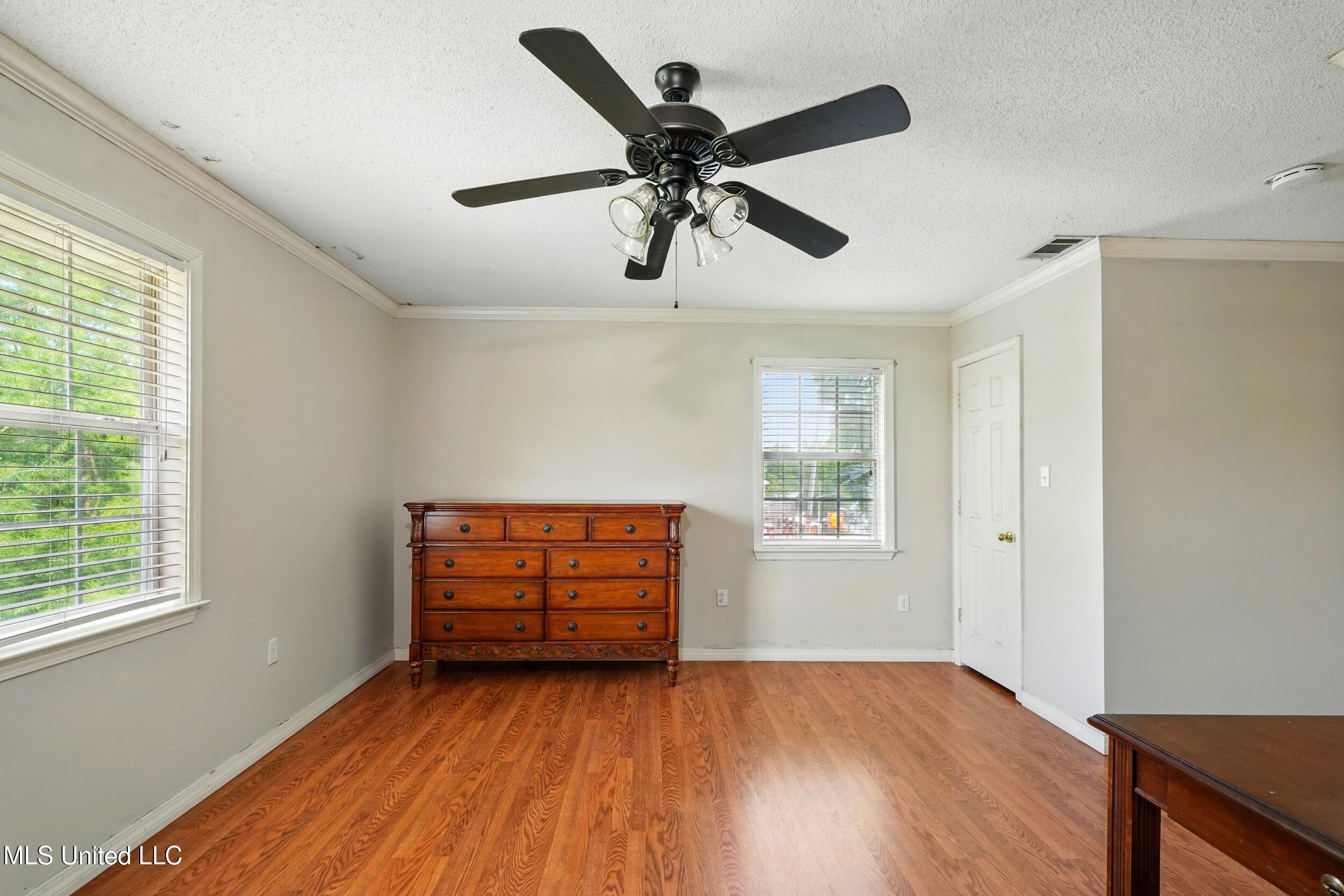 10264 Riverroad Drive Property Photo 28