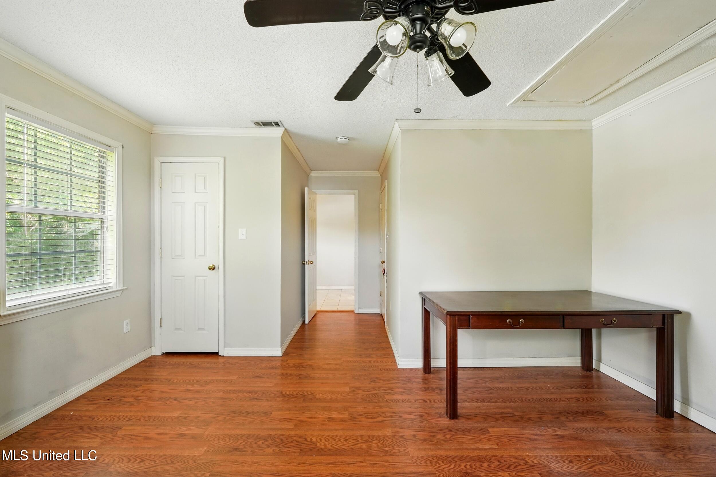 10264 Riverroad Drive Property Photo 29