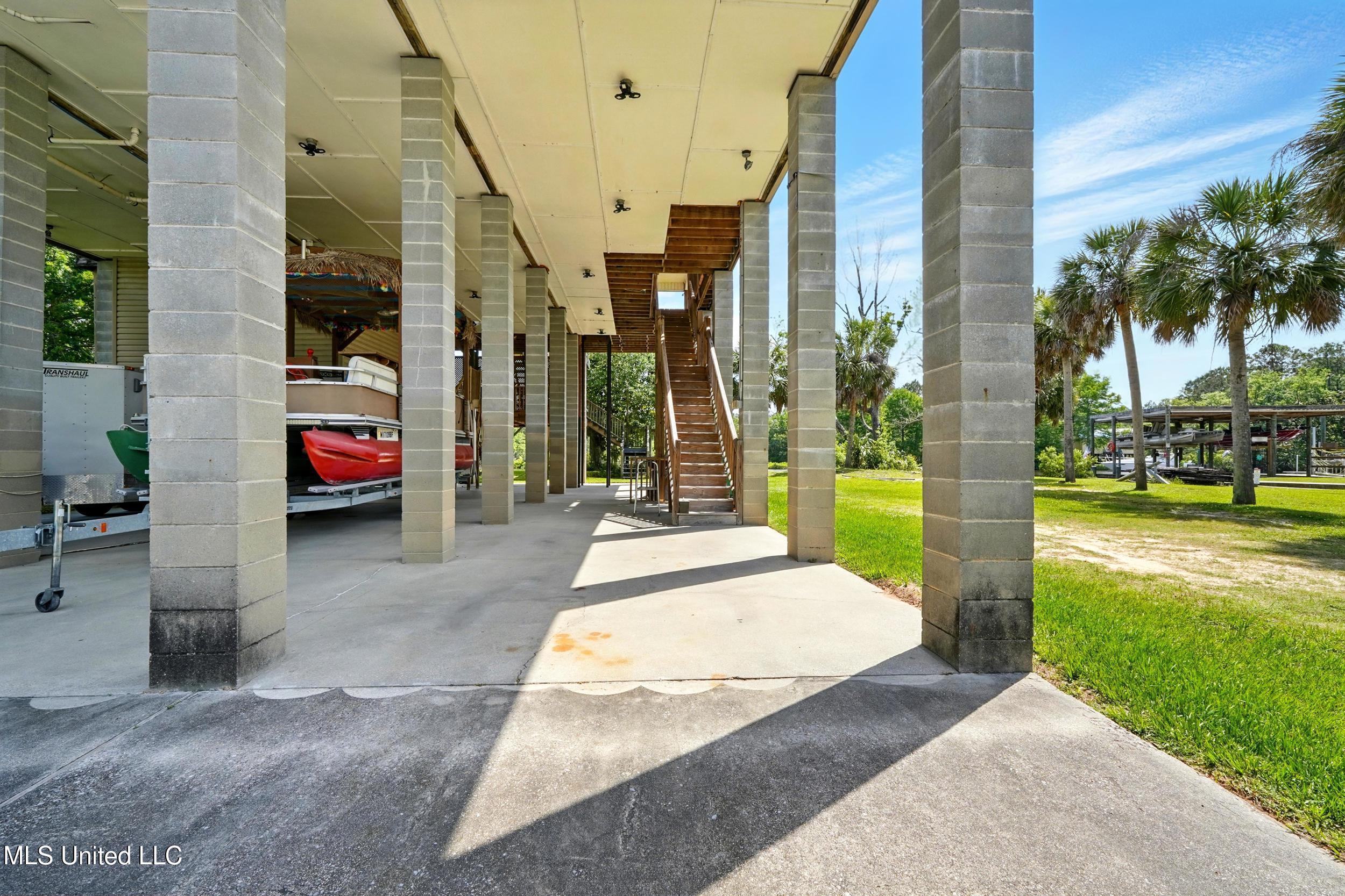 10264 Riverroad Drive Property Photo 39