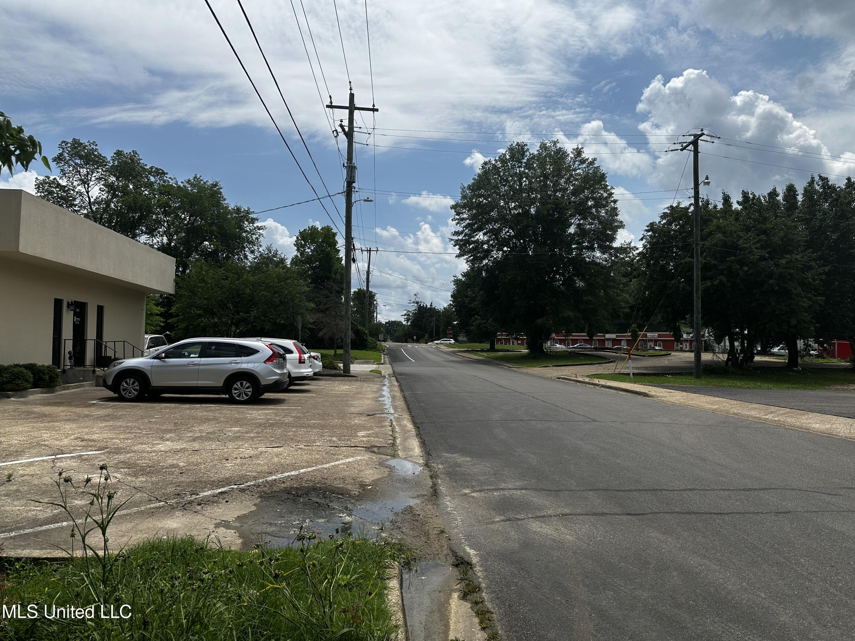 633 Vine Street Property Photo 11