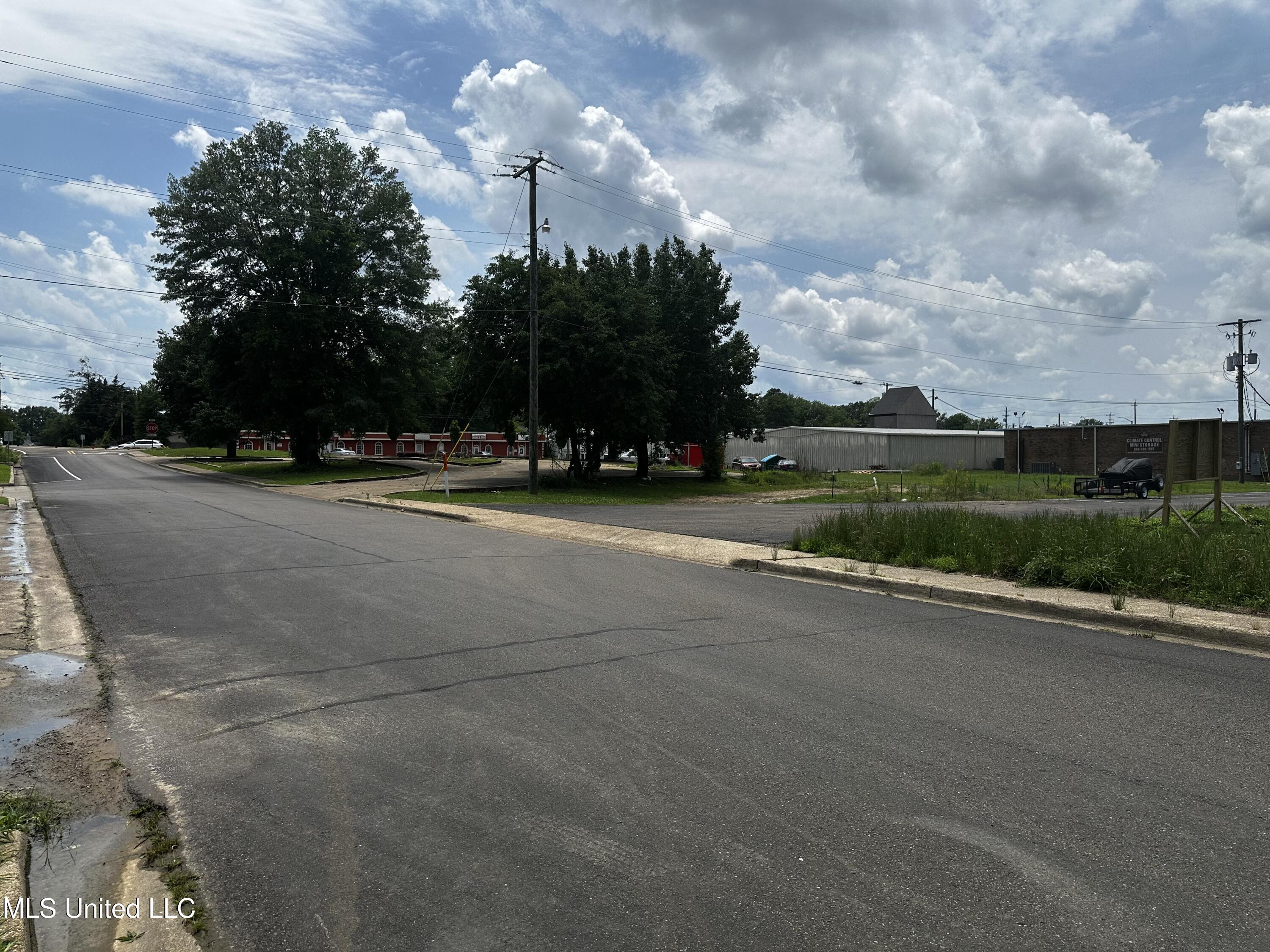 633 Vine Street Property Photo 12